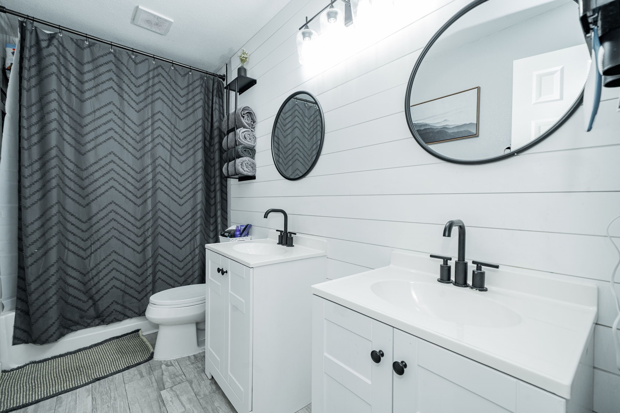 2102 Greenview Drive