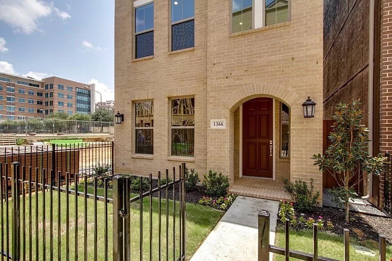1366 Branchwood Place