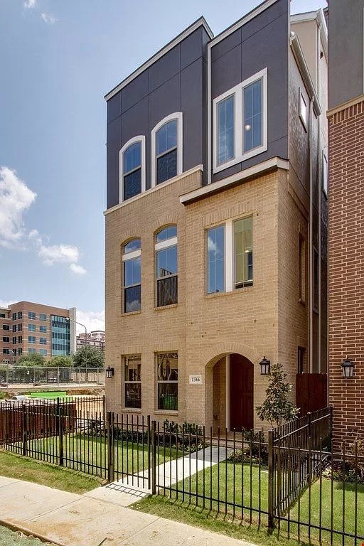 1366 Branchwood Place