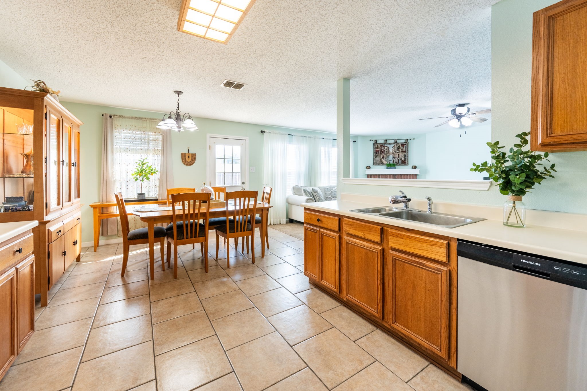 1471 Englewood Drive