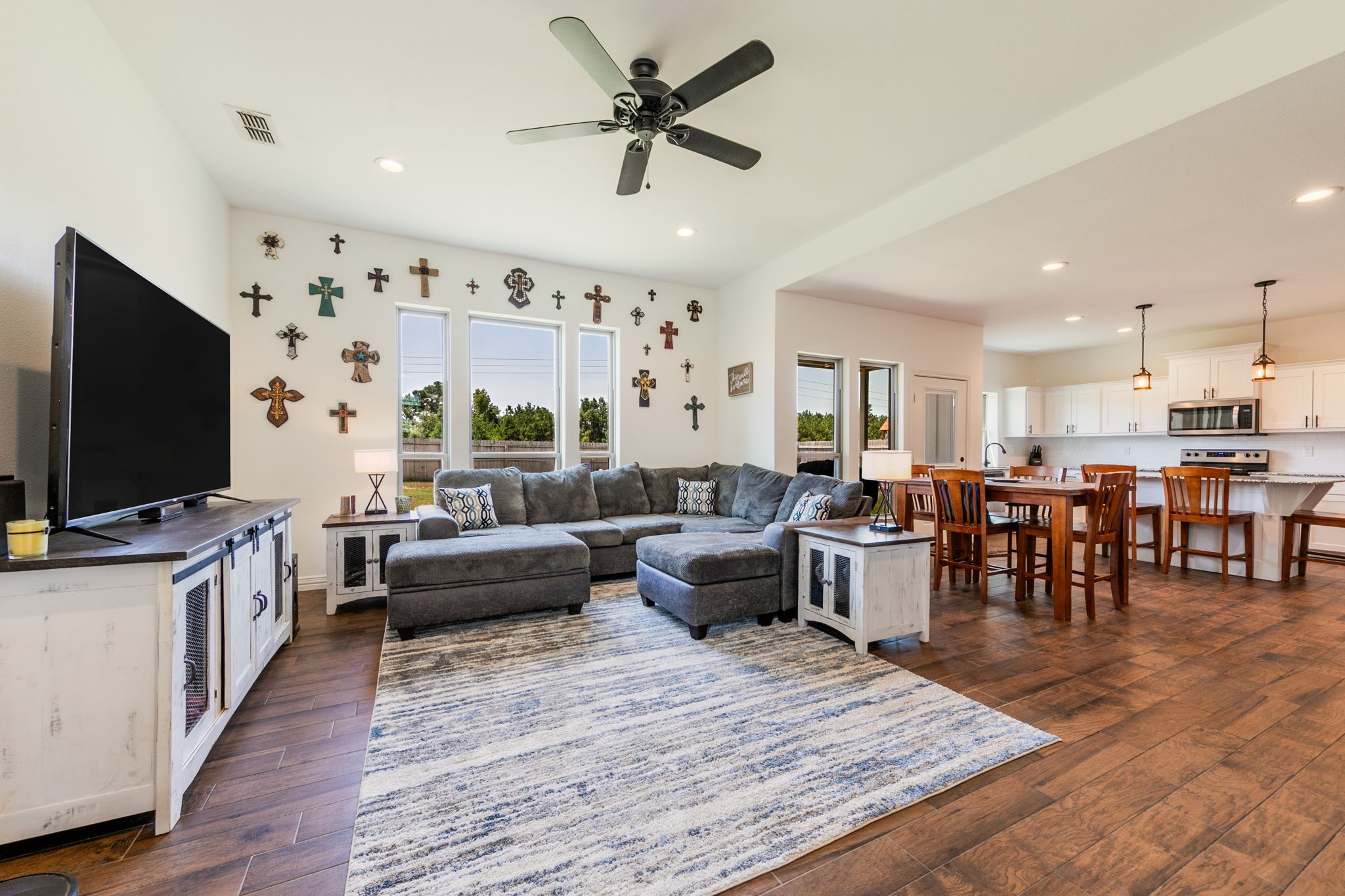 15443 Anna Lane