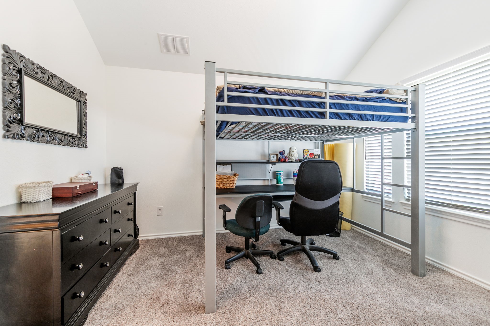 15443 Anna Lane