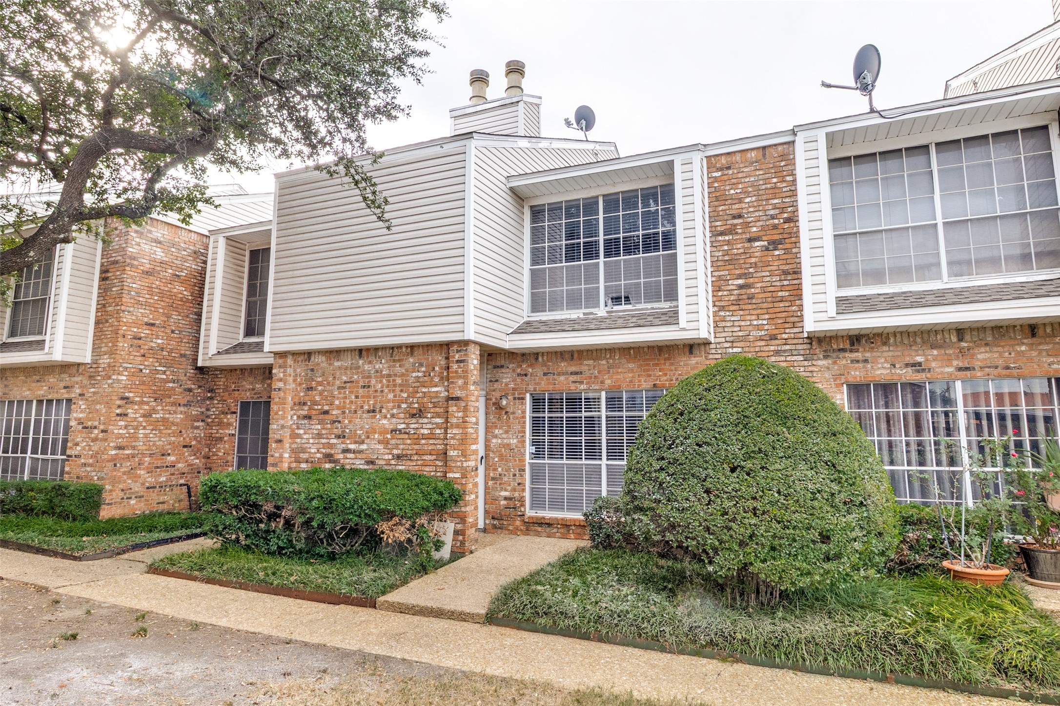 12921 Abrams Road 610