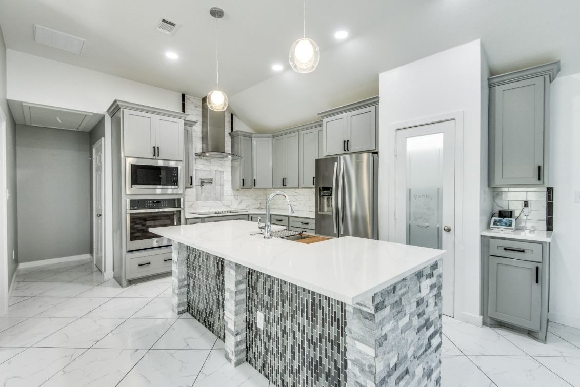 6524 Cinnamon Oaks Drive