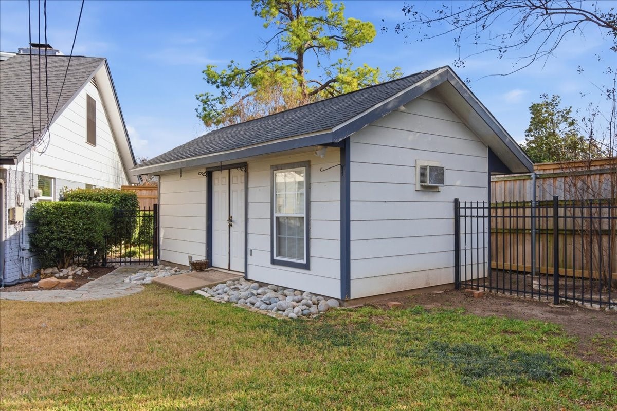 1140 Gloucester Court S