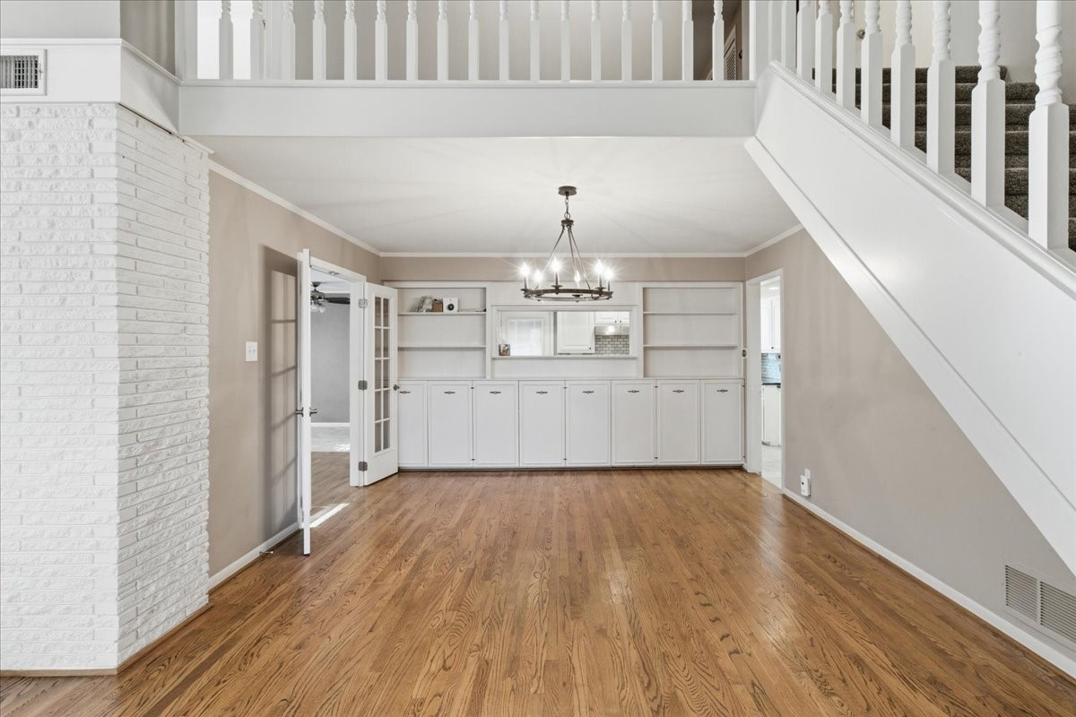 1140 Gloucester Court S