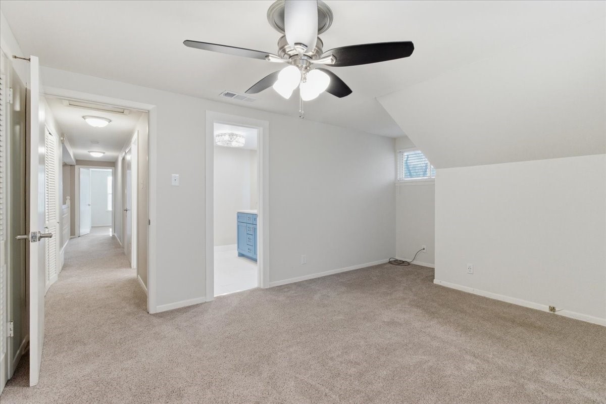 1140 Gloucester Court S