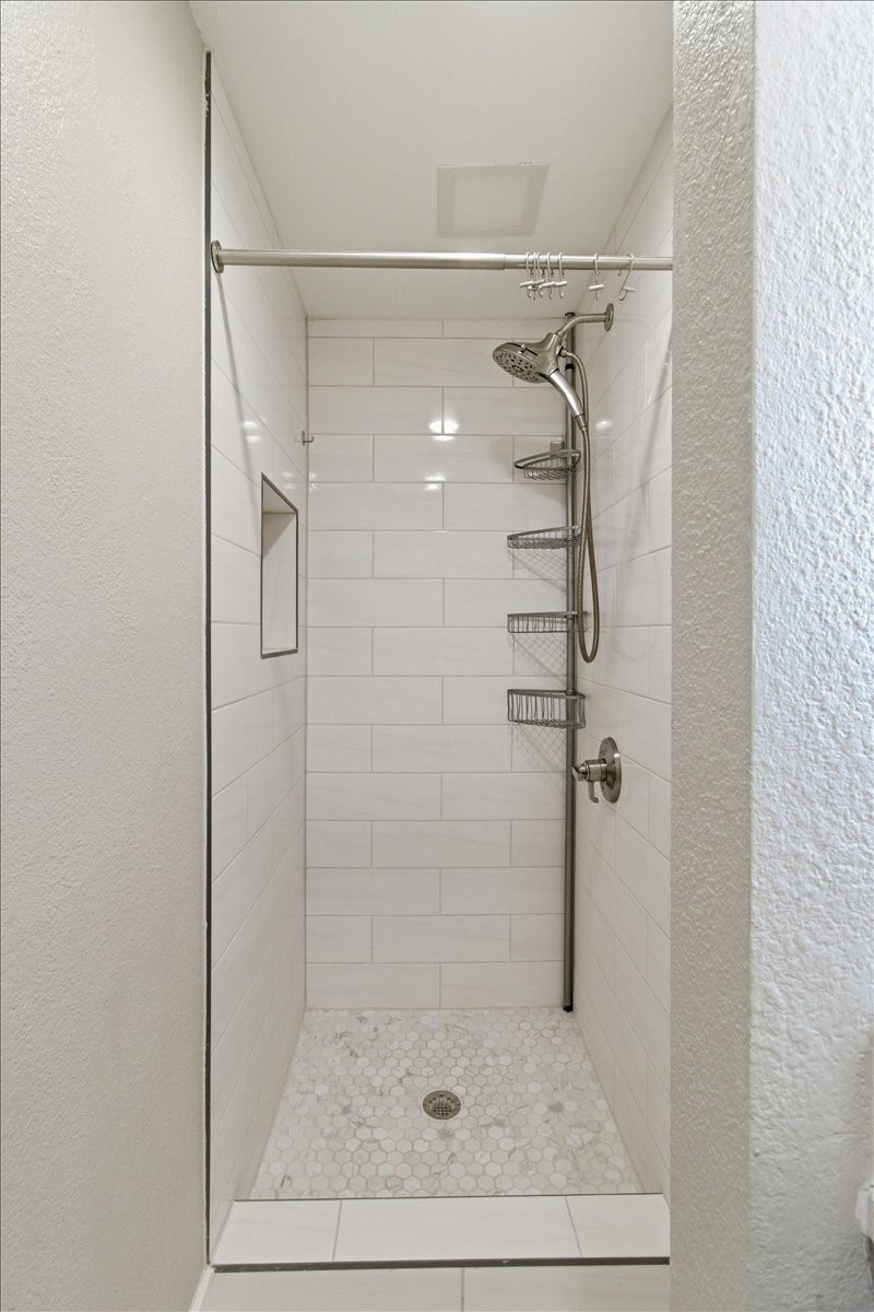 1140 Gloucester Court S