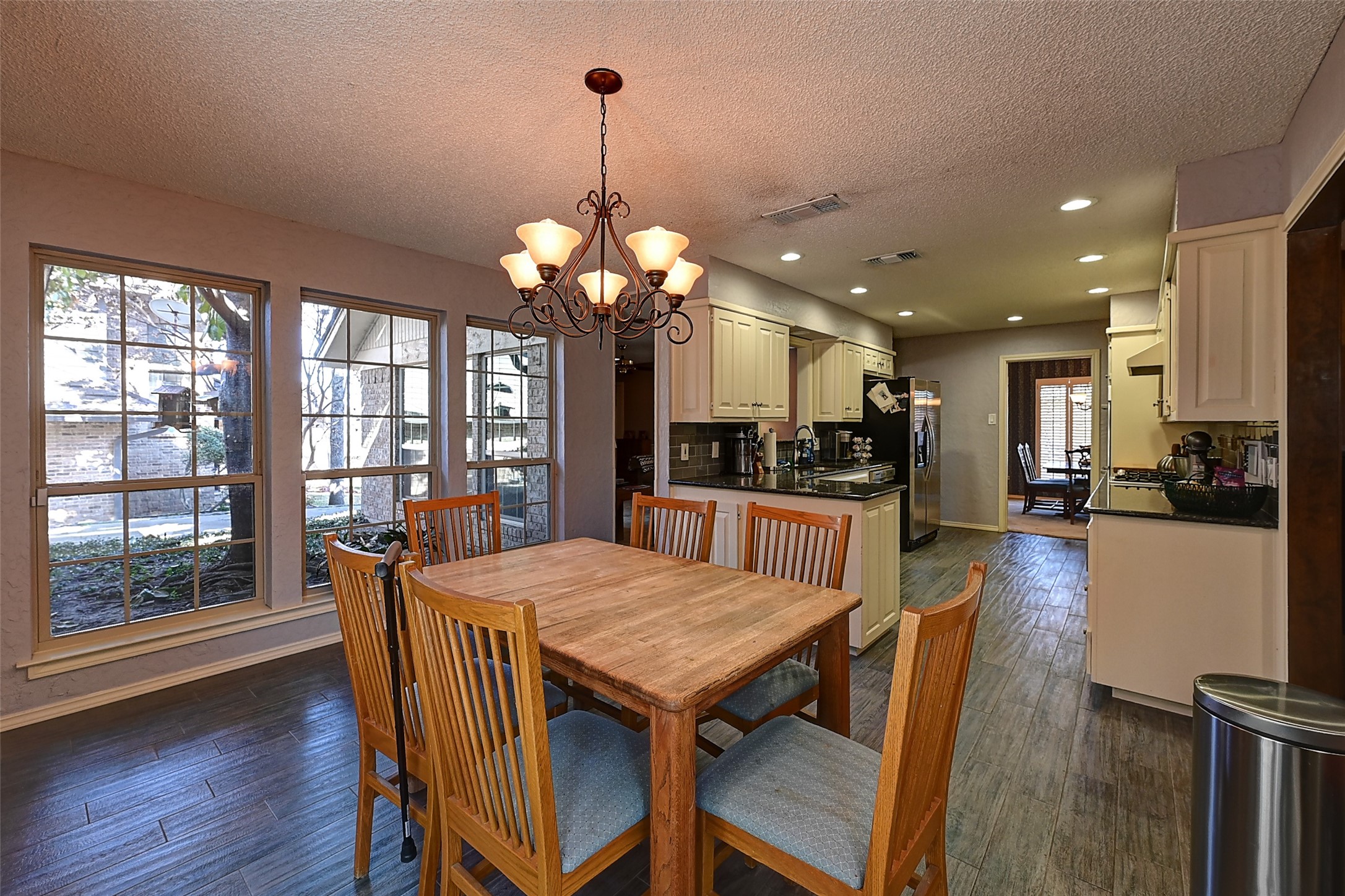 2300 Woodsong Trail