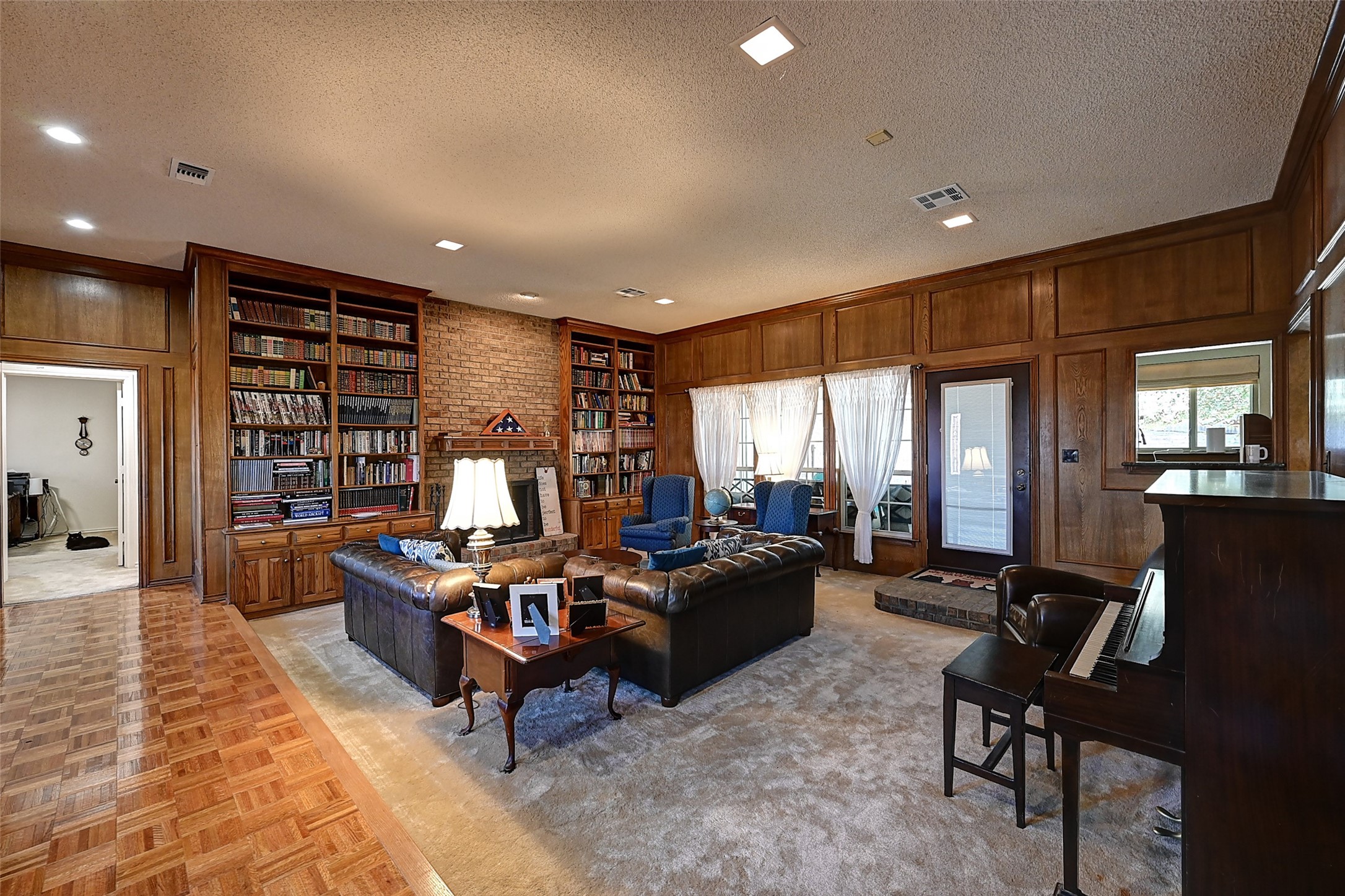 2300 Woodsong Trail