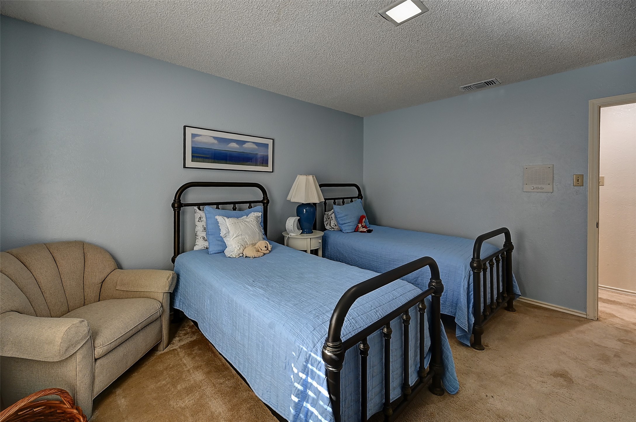 2300 Woodsong Trail