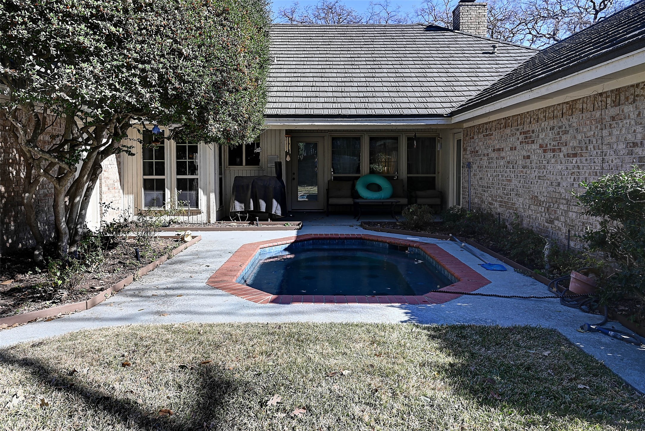 2300 Woodsong Trail