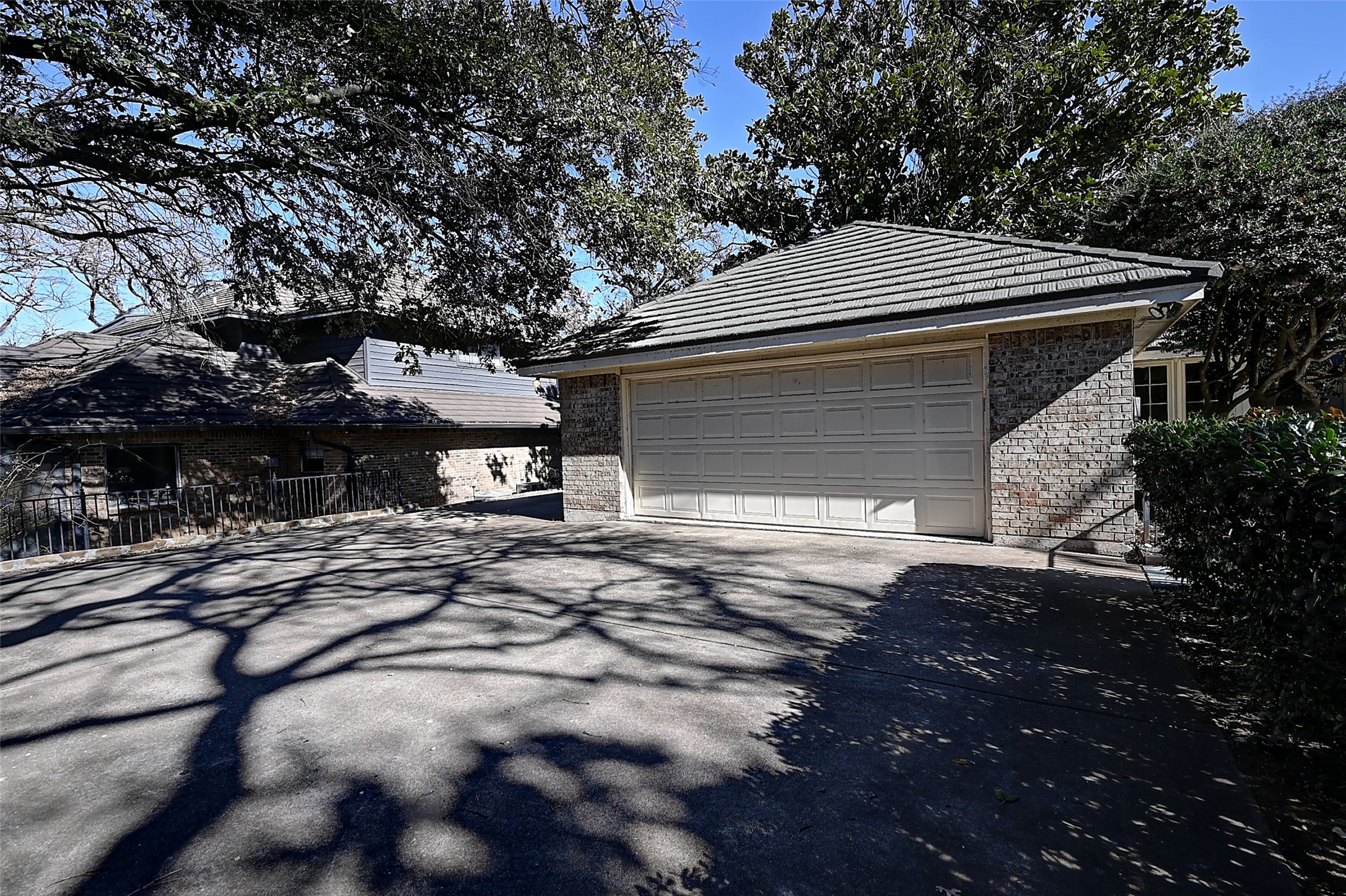 2300 Woodsong Trail