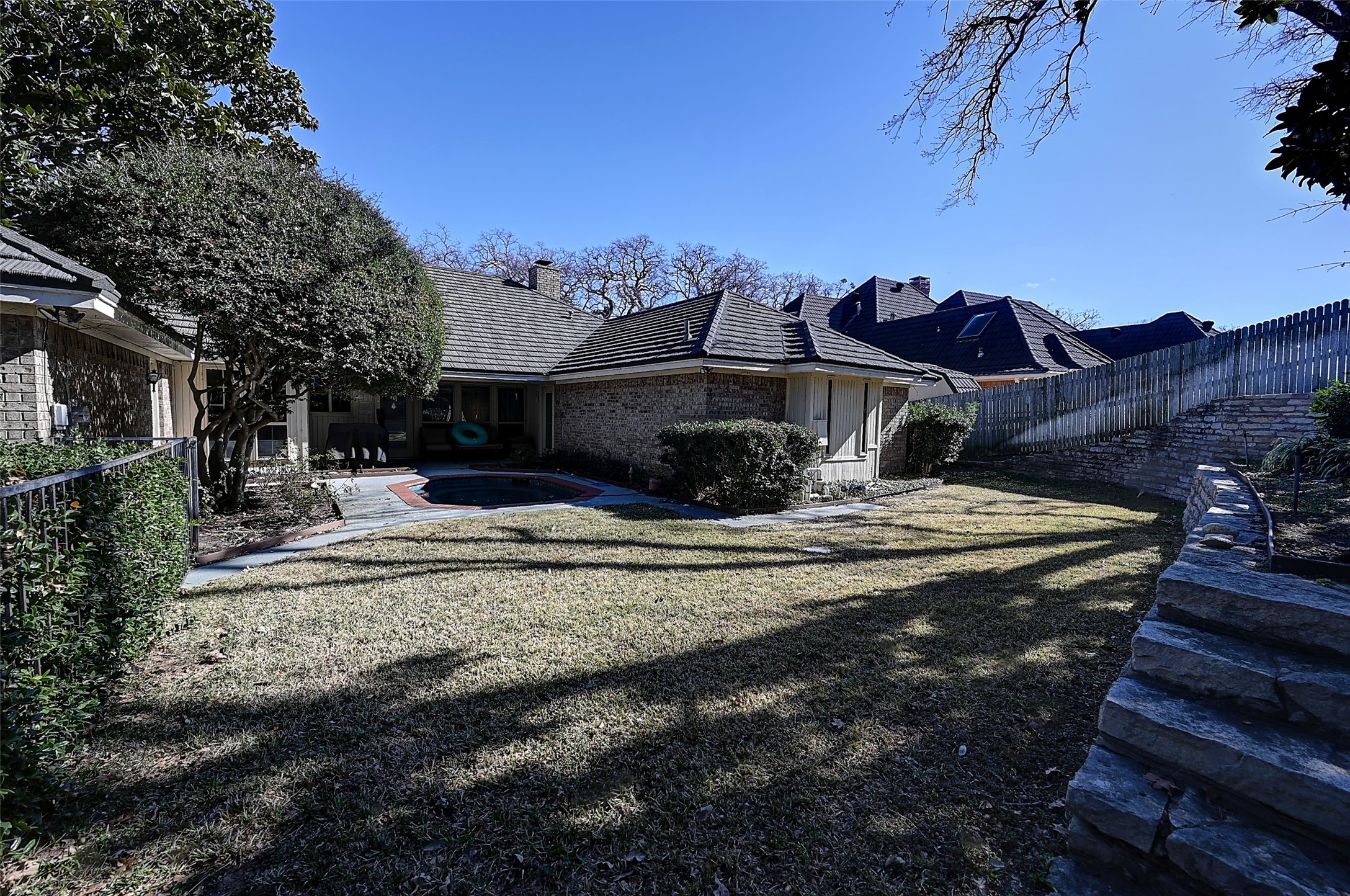 2300 Woodsong Trail