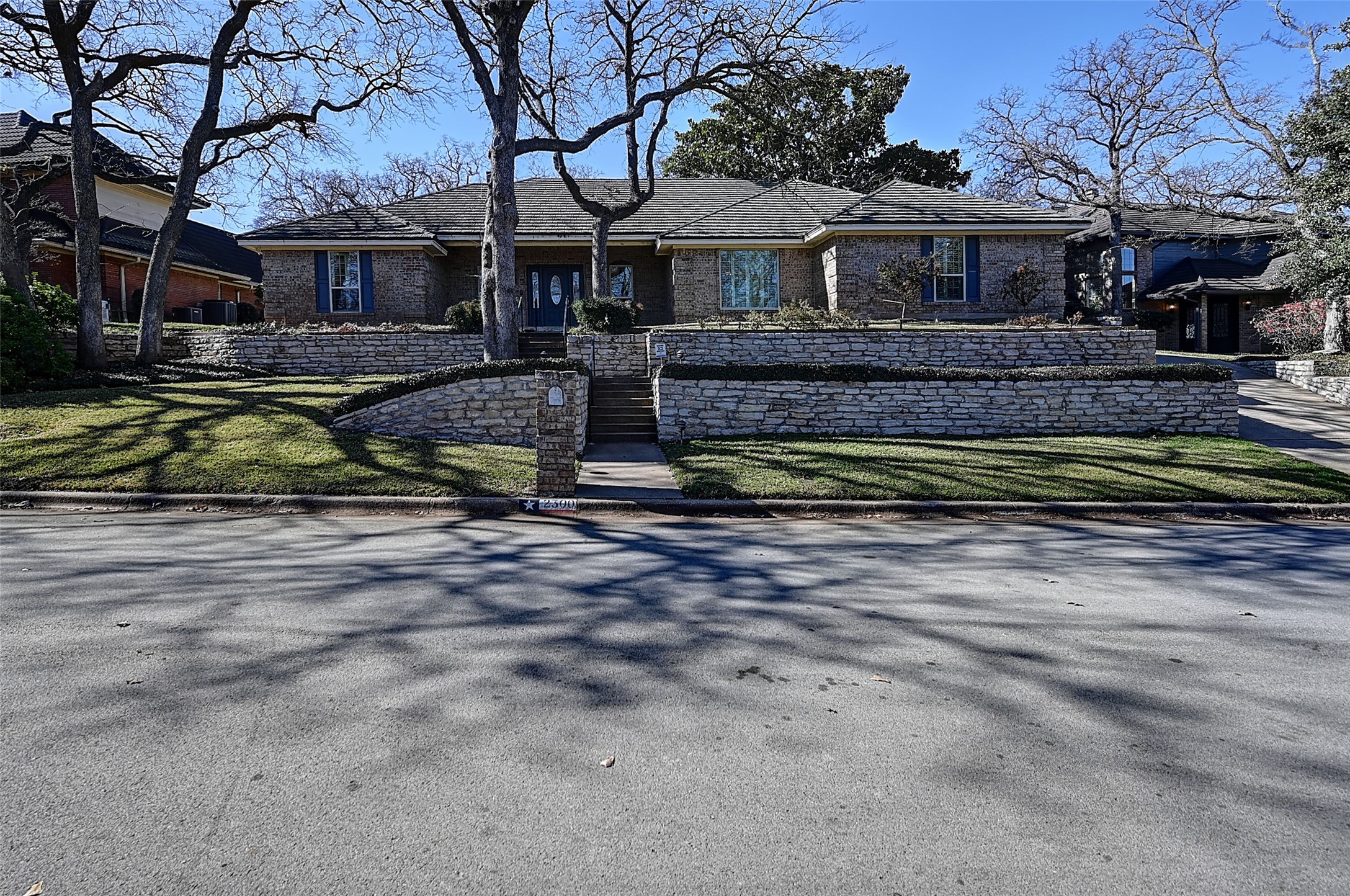 2300 Woodsong Trail