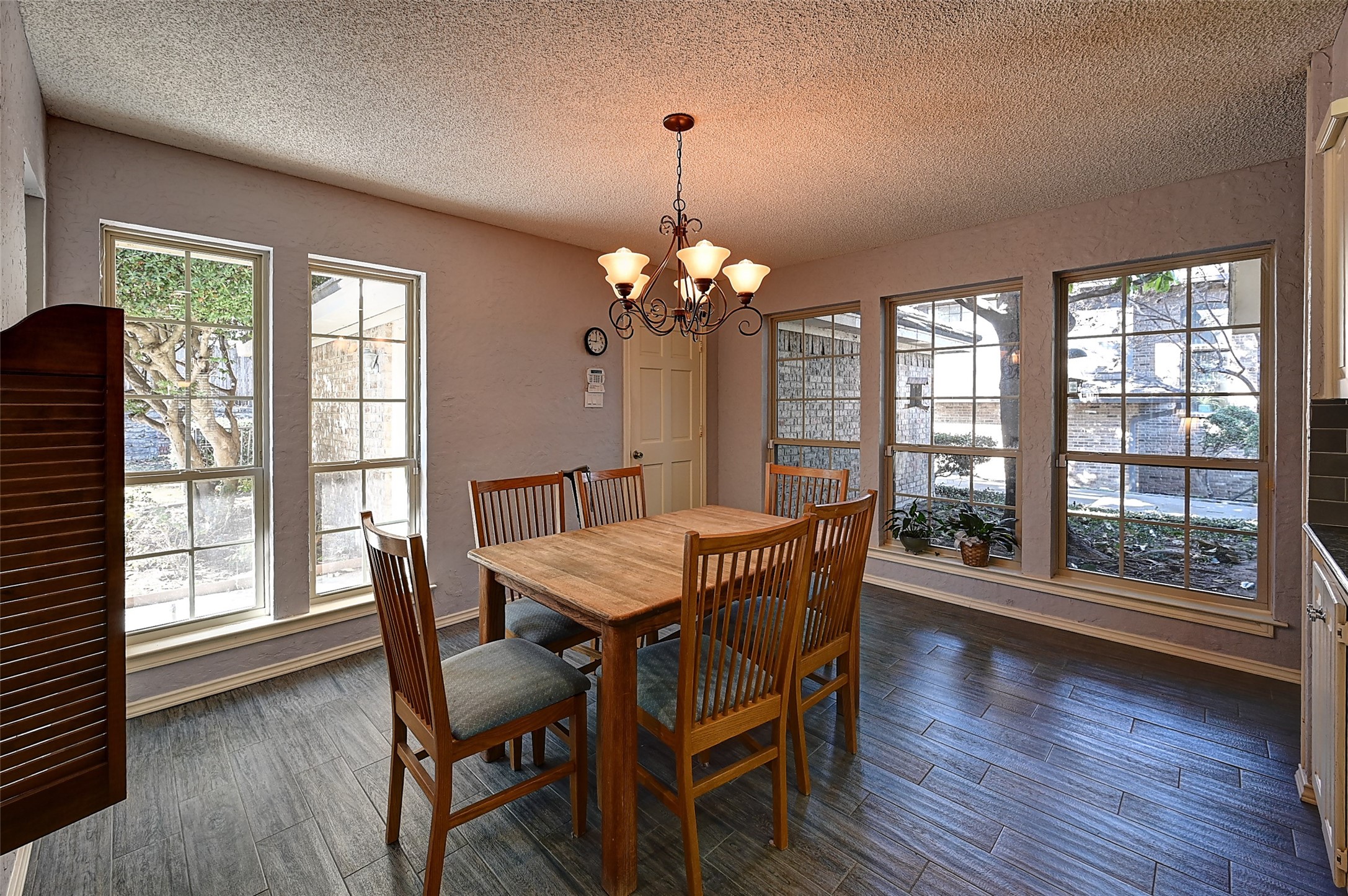 2300 Woodsong Trail