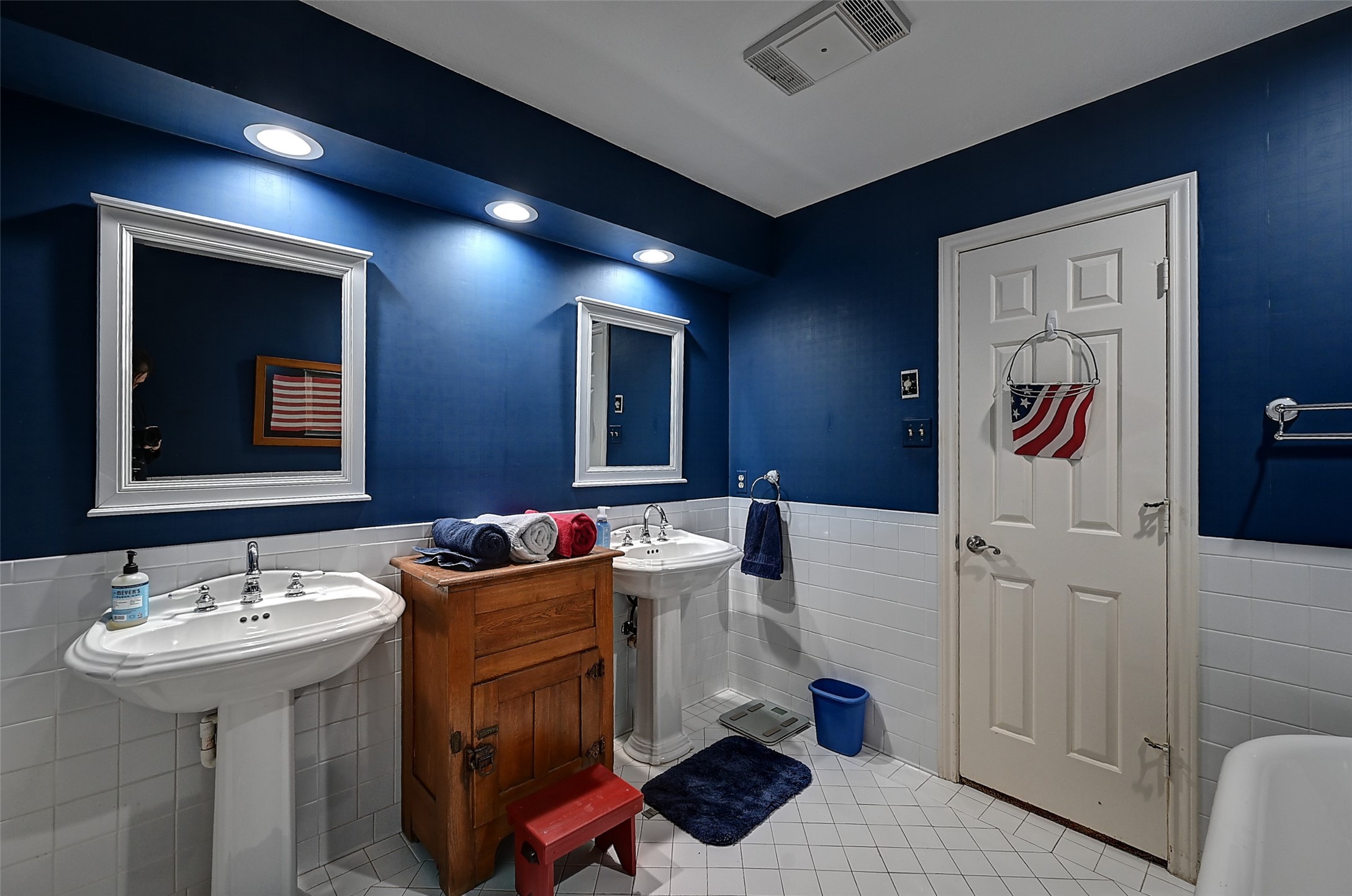 2300 Woodsong Trail