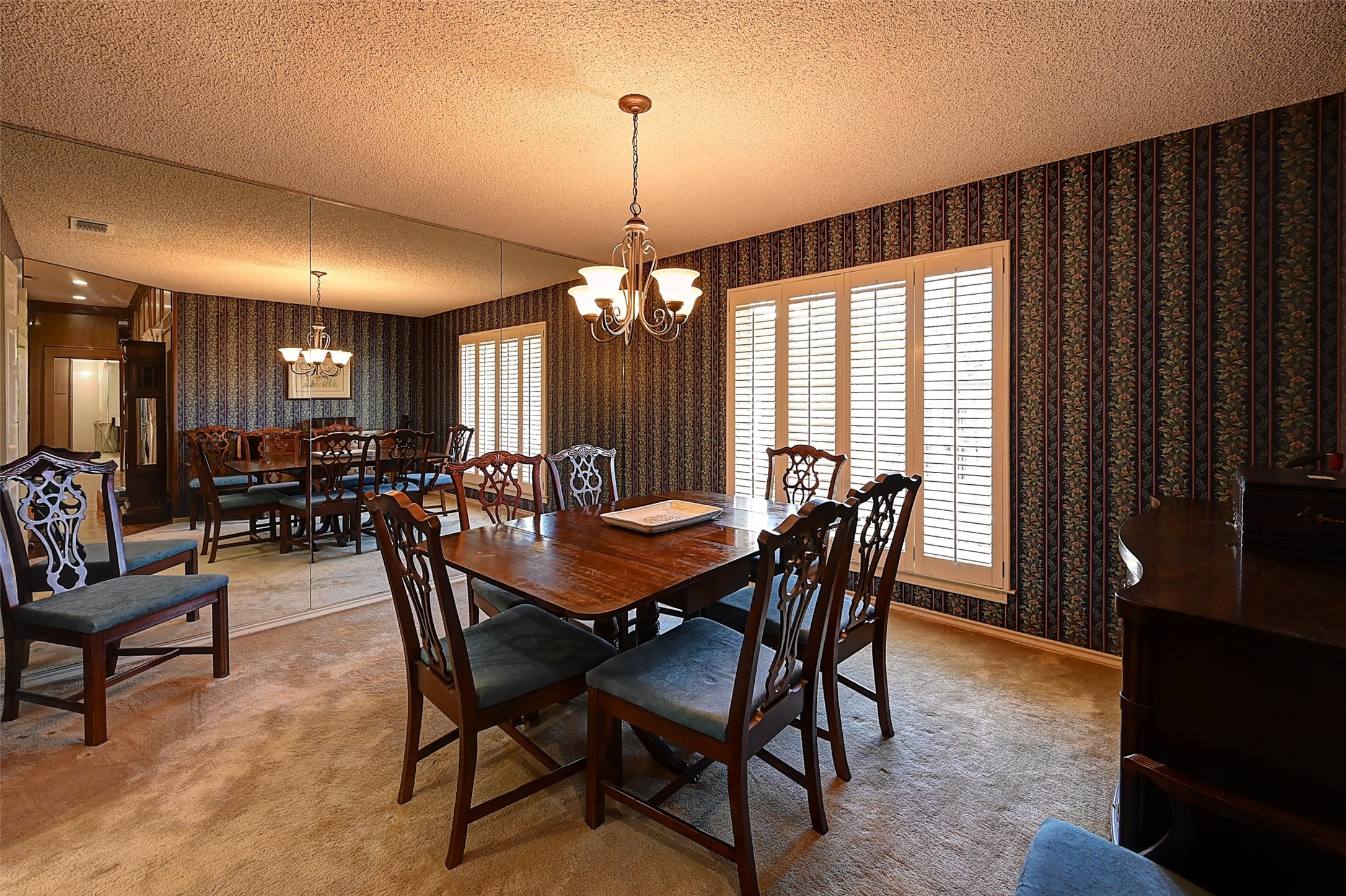 2300 Woodsong Trail