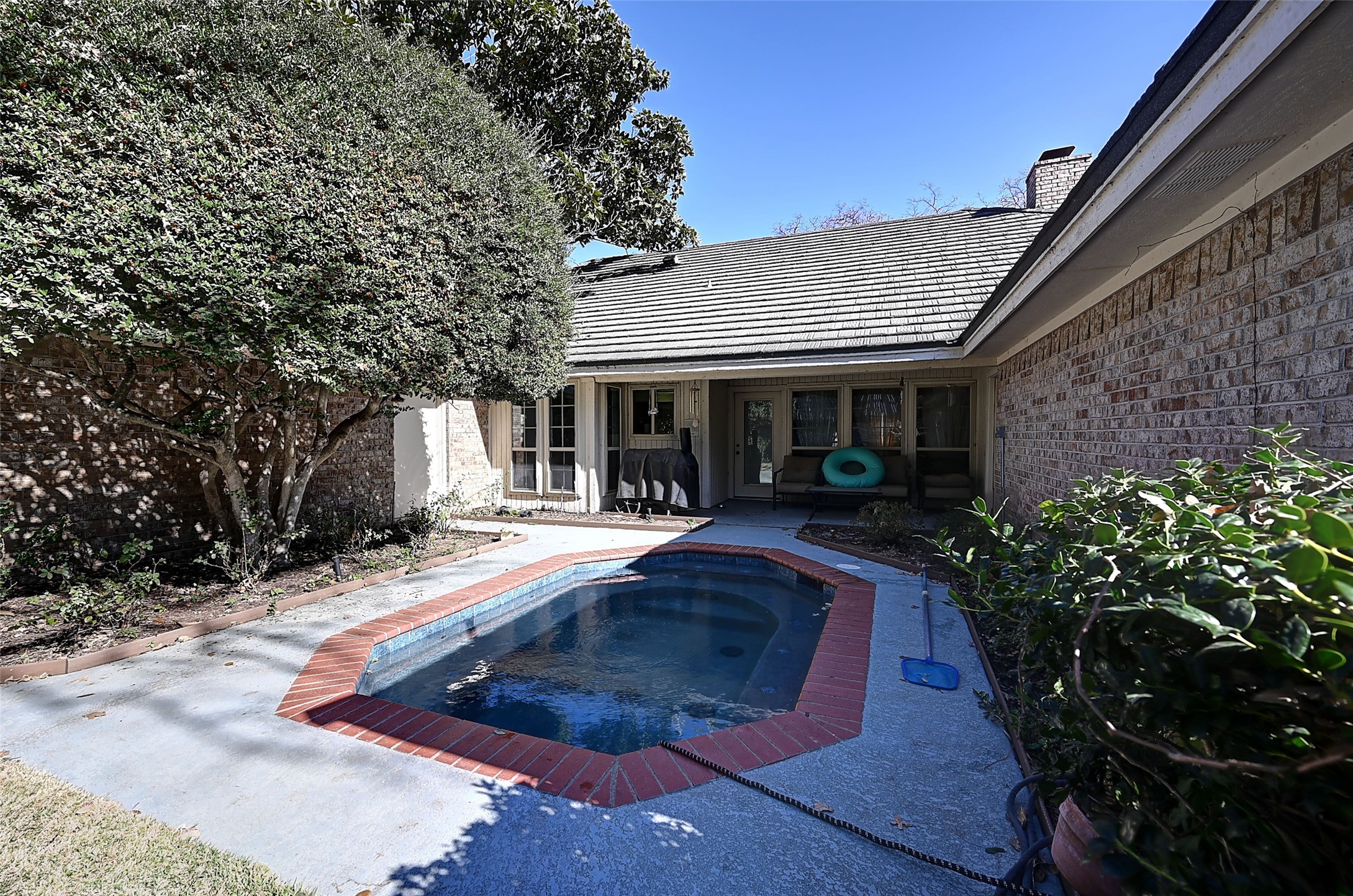 2300 Woodsong Trail