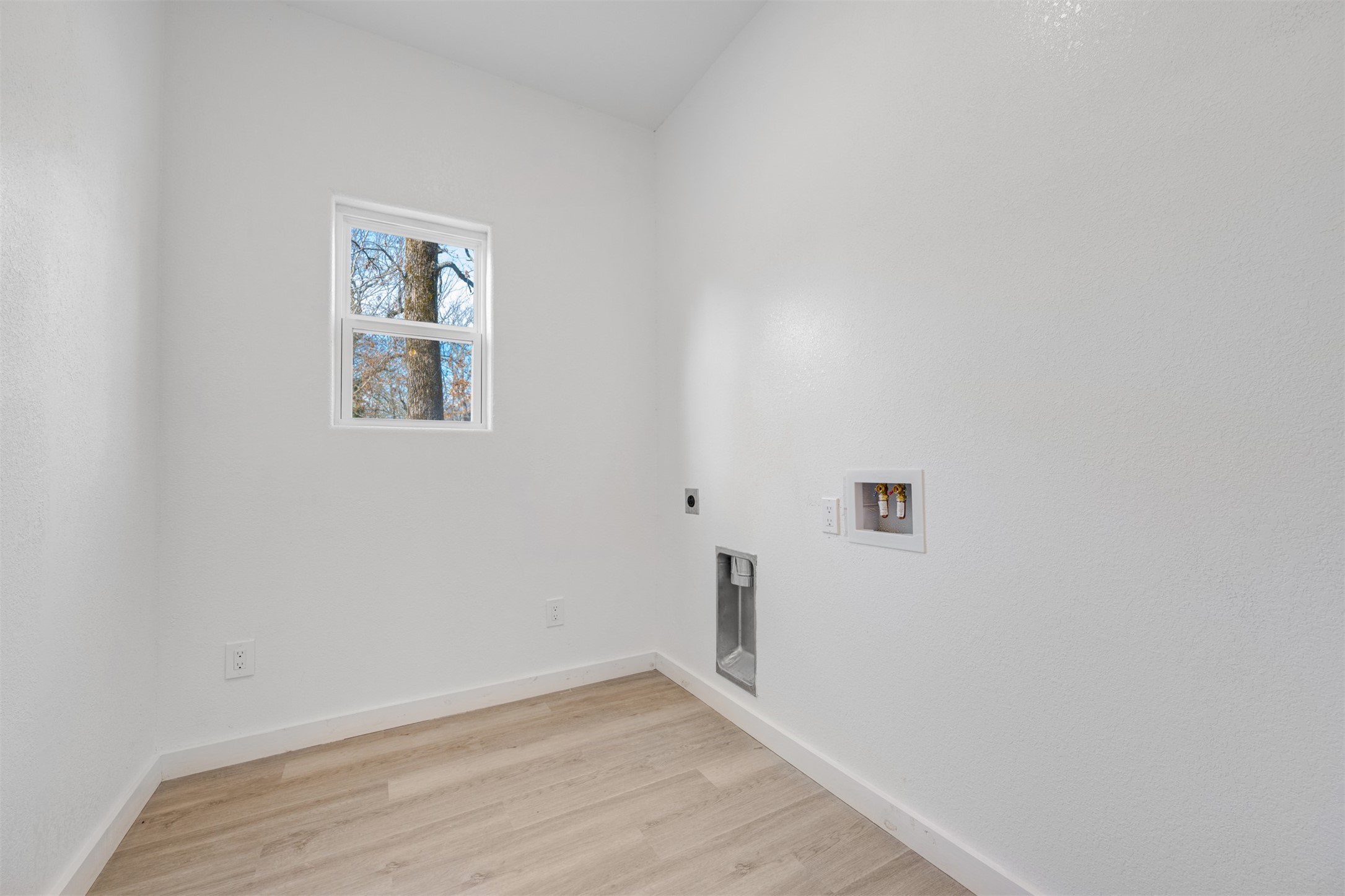 260 Private Road 35407