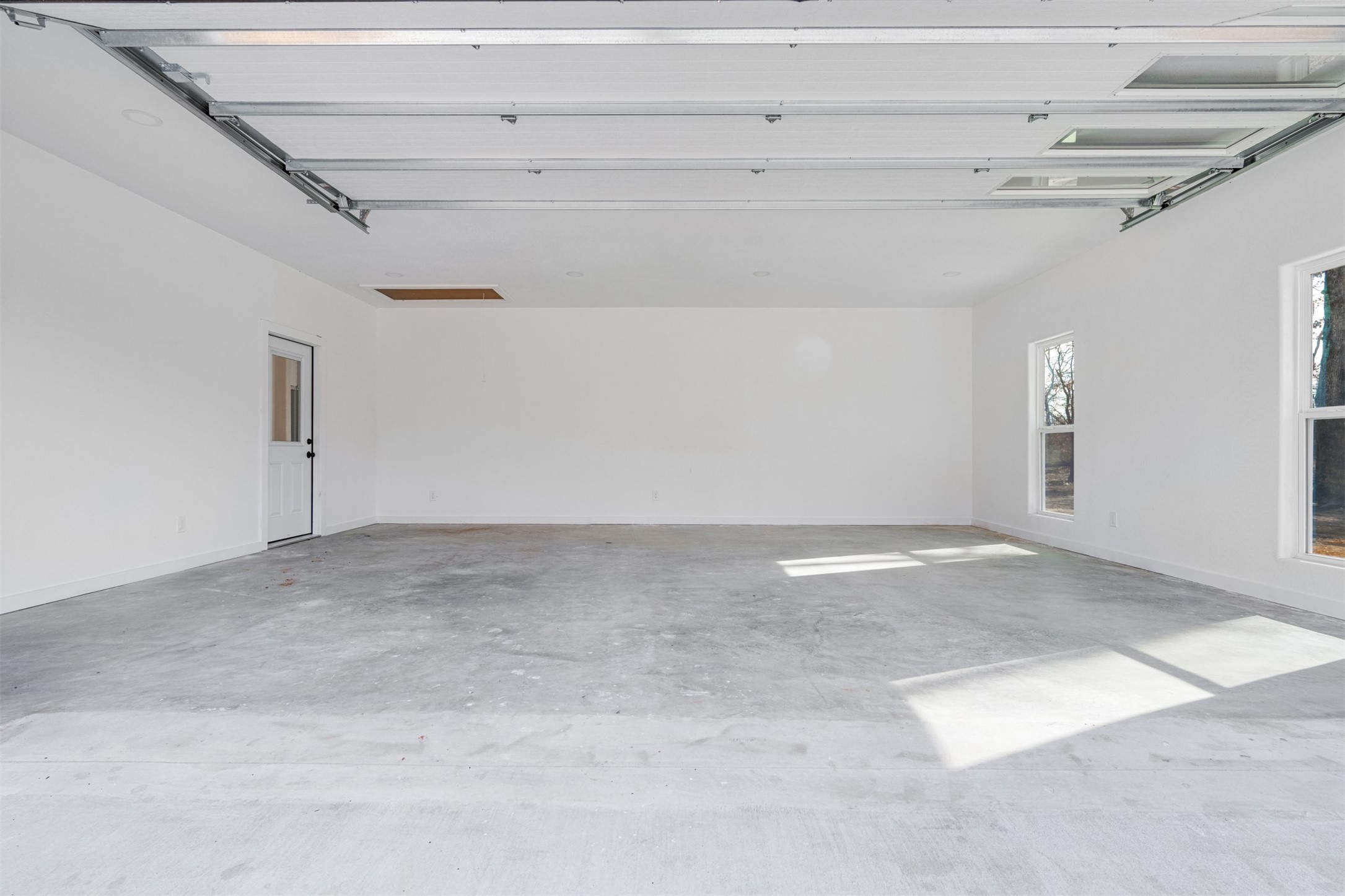 260 Private Road 35407