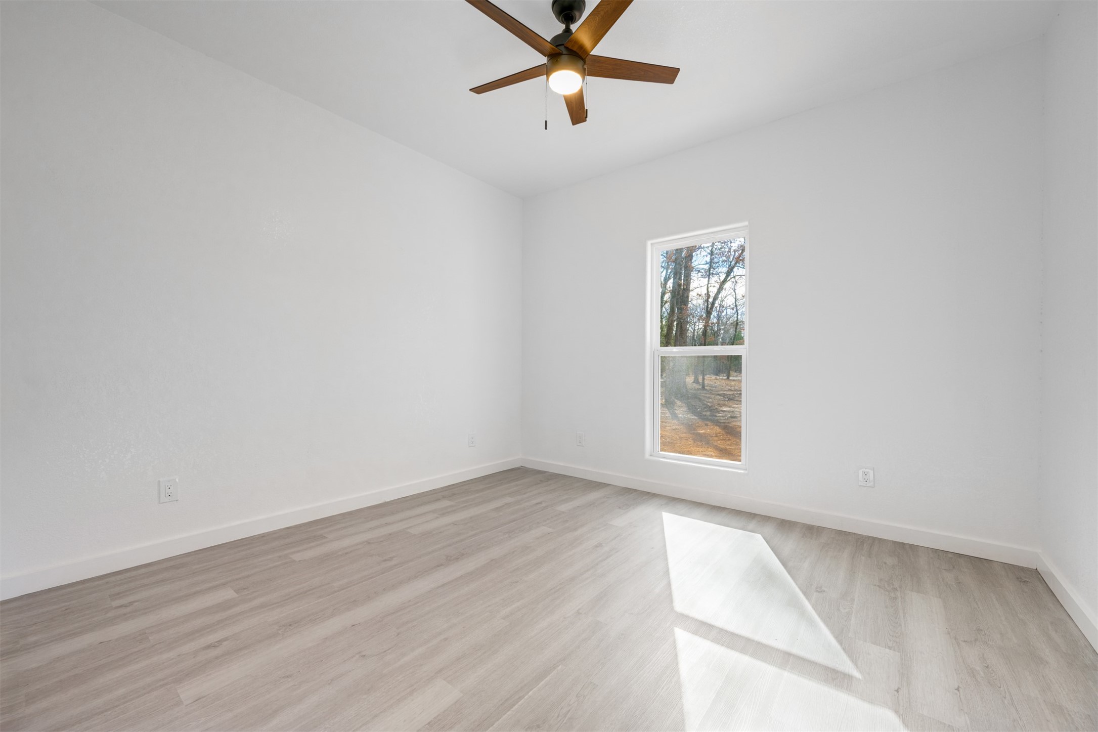 260 Private Road 35407