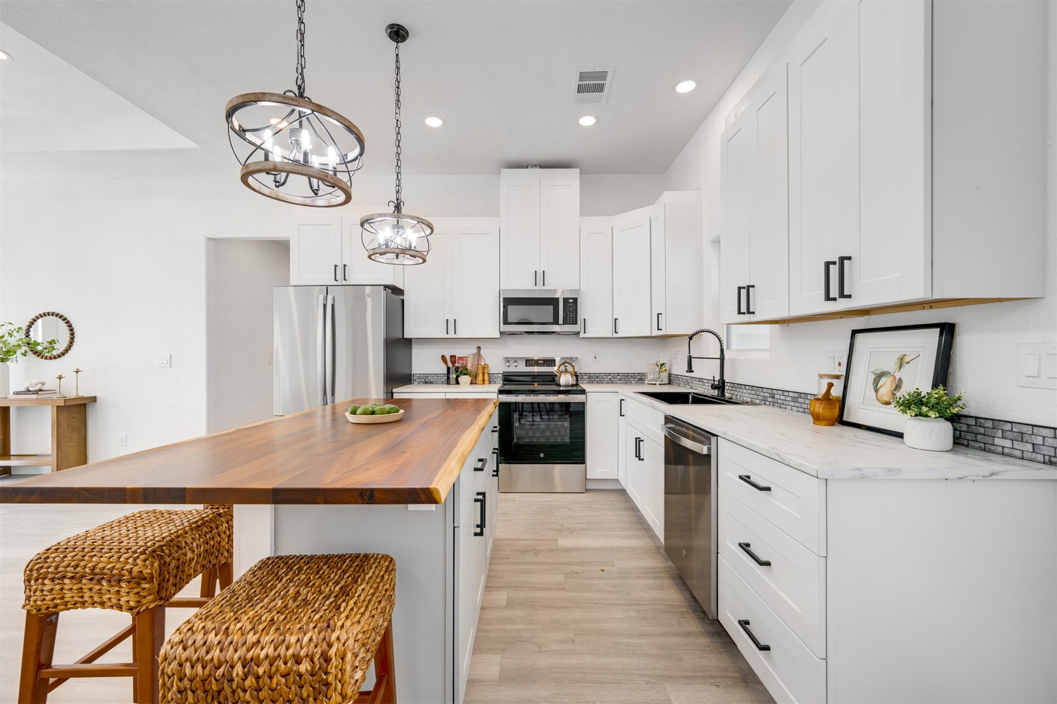 260 Private Road 35407
