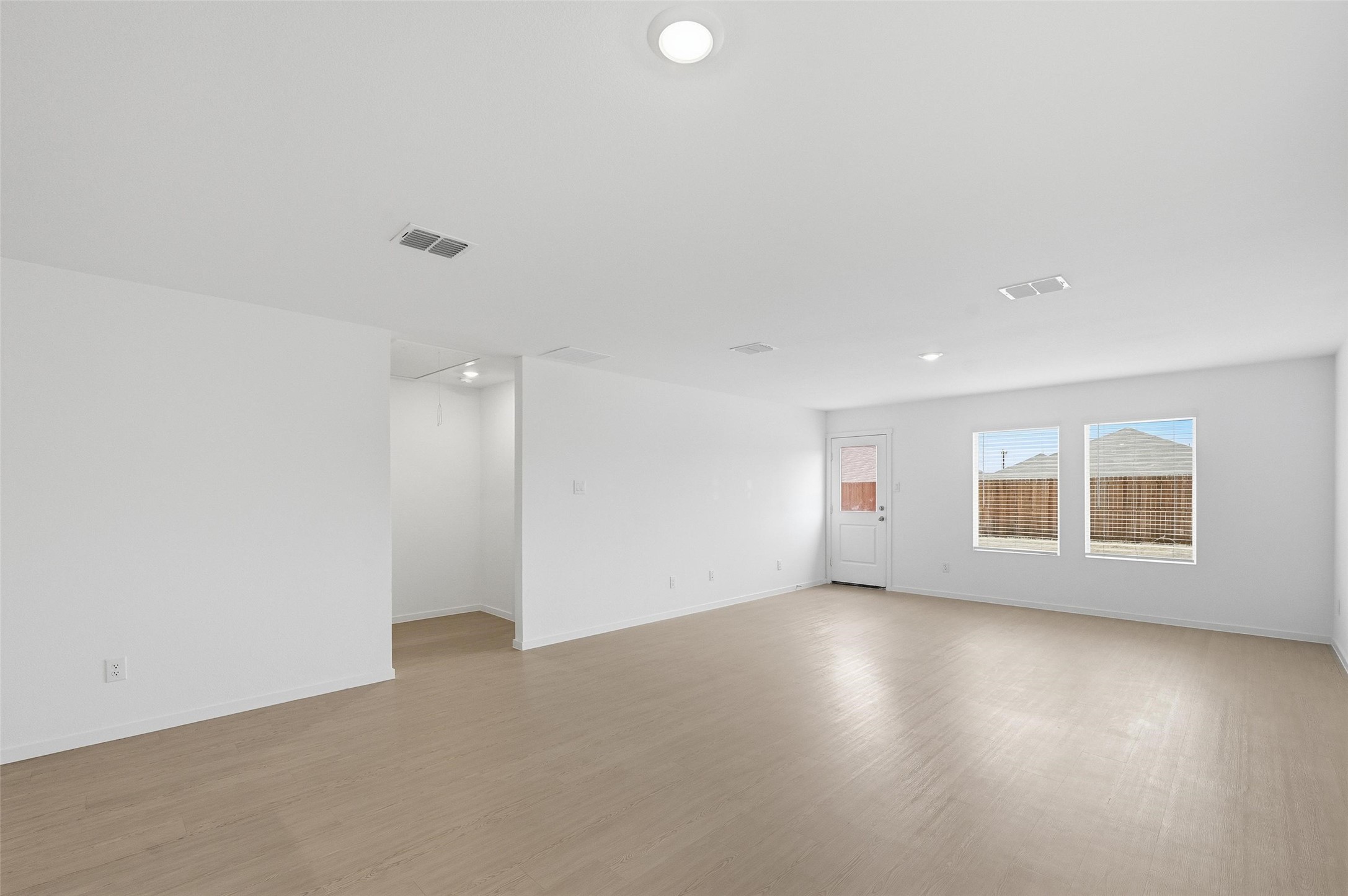 1825 Kiwi Drive