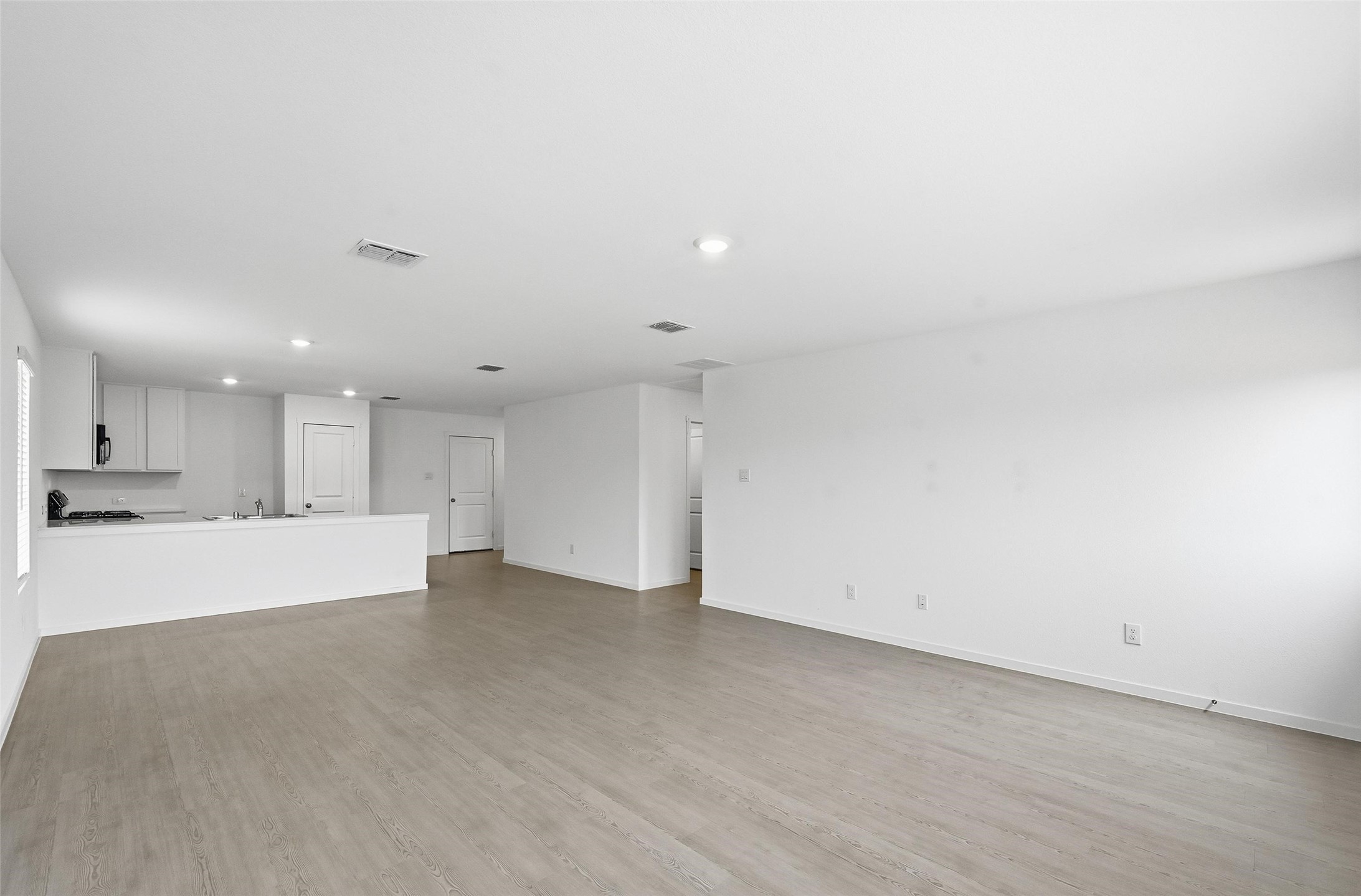 1825 Kiwi Drive