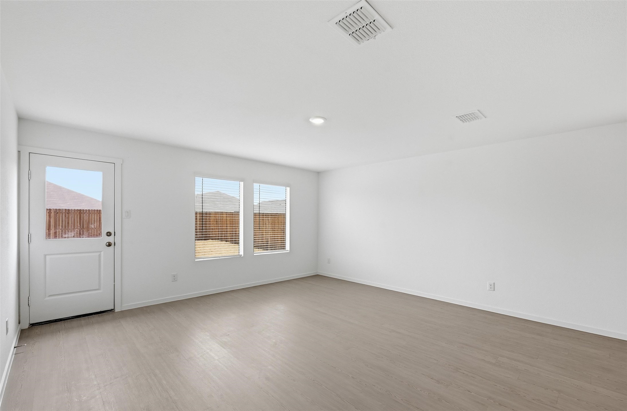 1825 Kiwi Drive