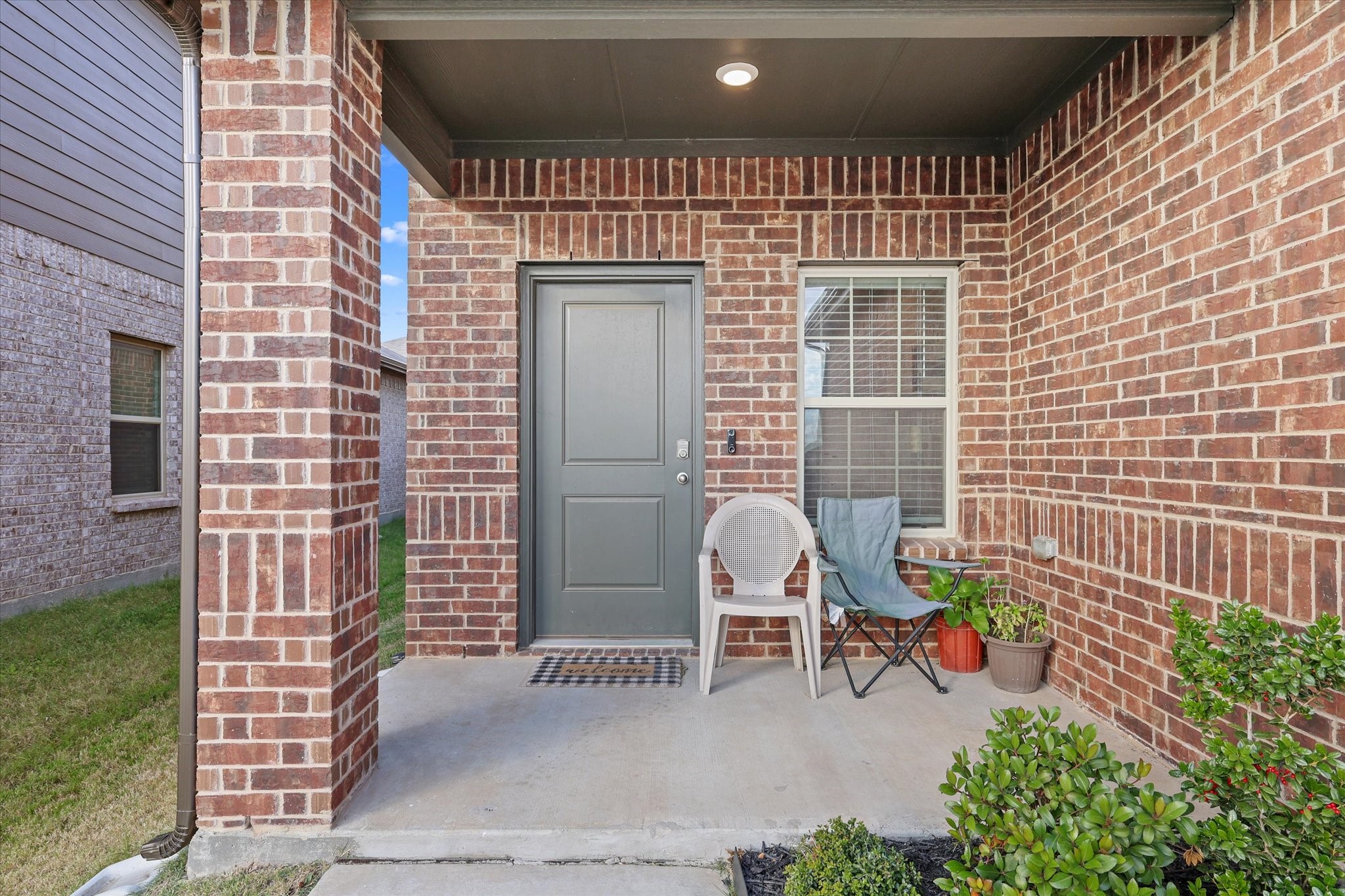 3329 Watterson Way