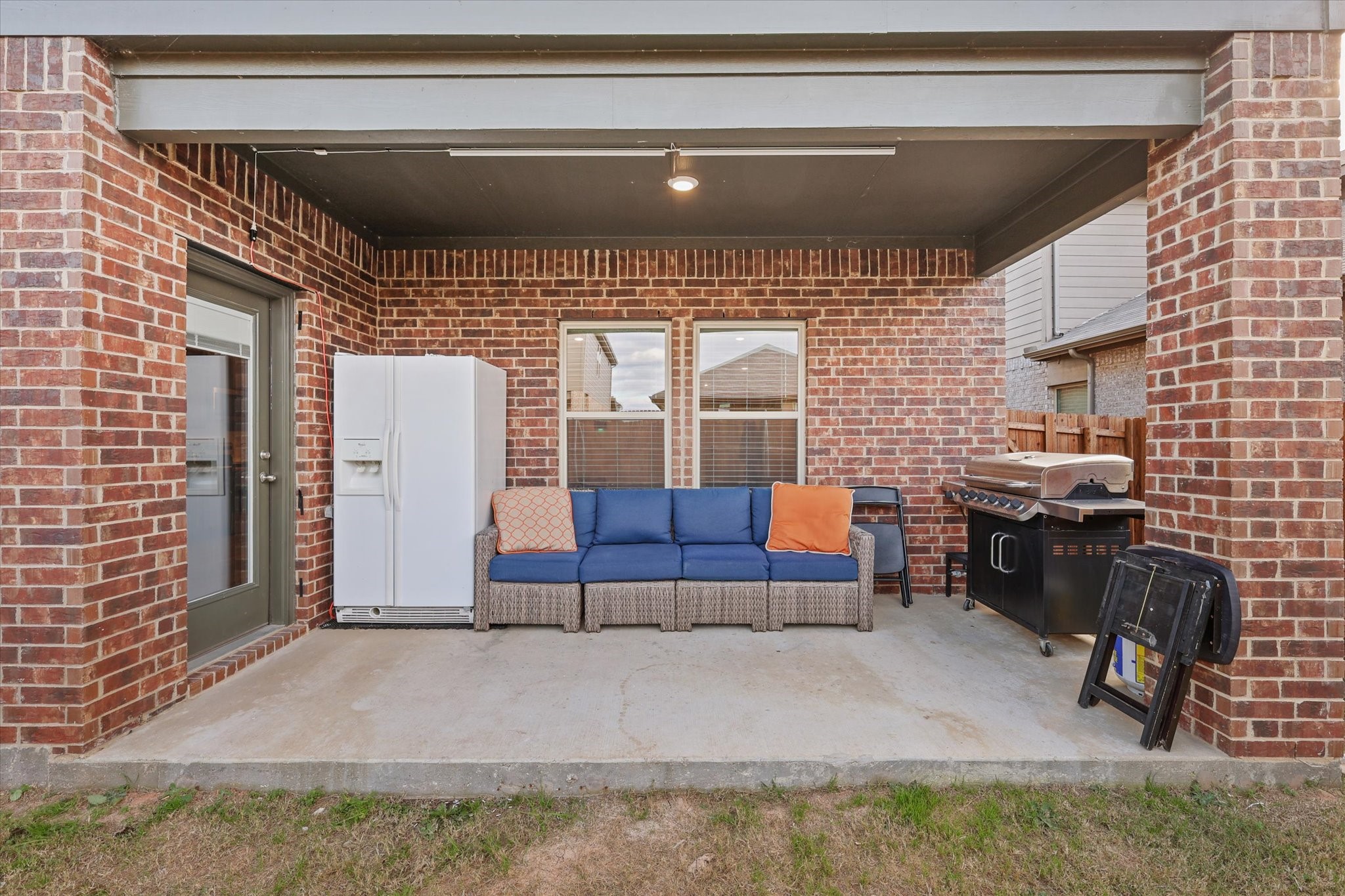 3329 Watterson Way