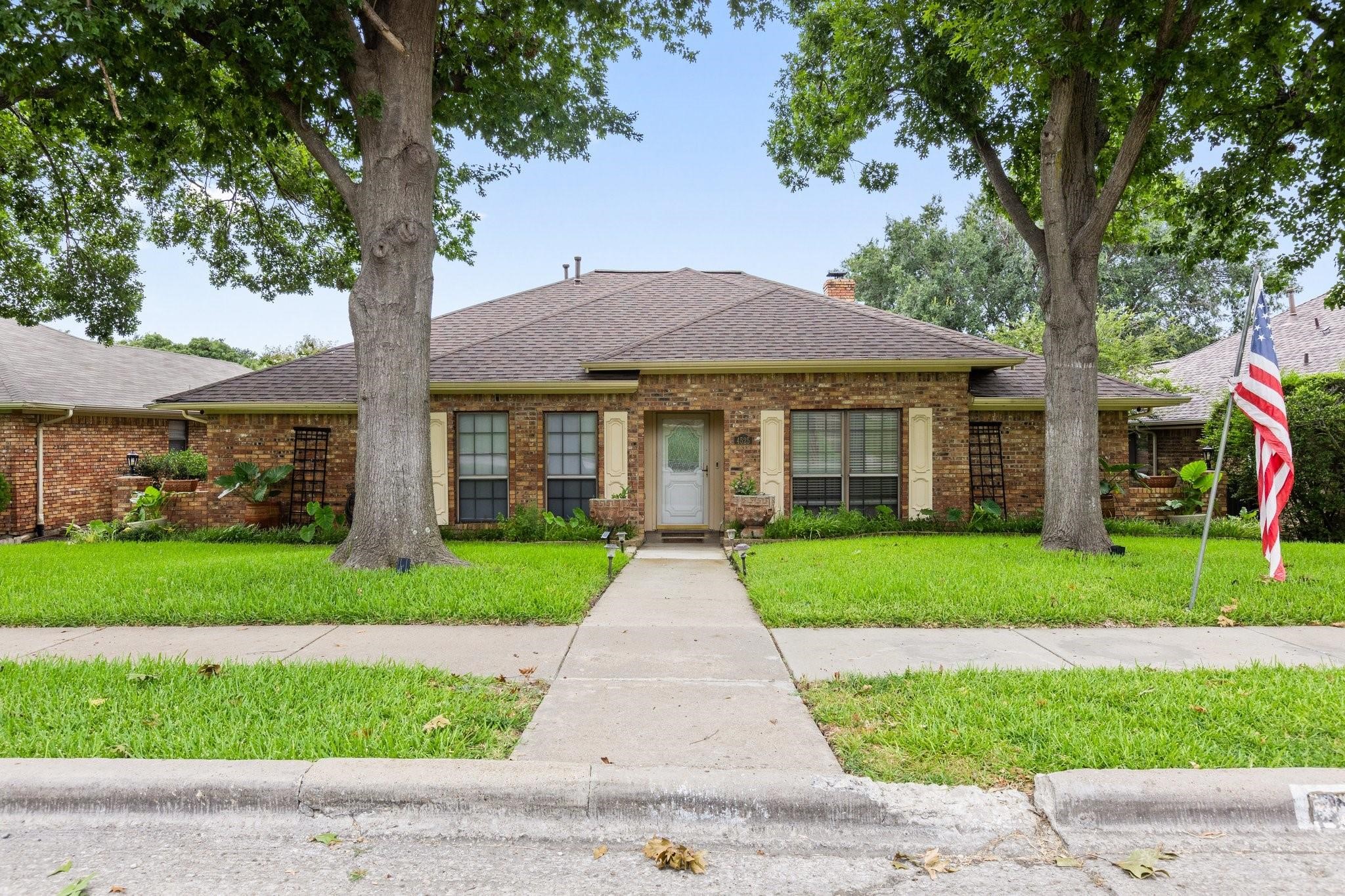 4525 Meadowview Drive