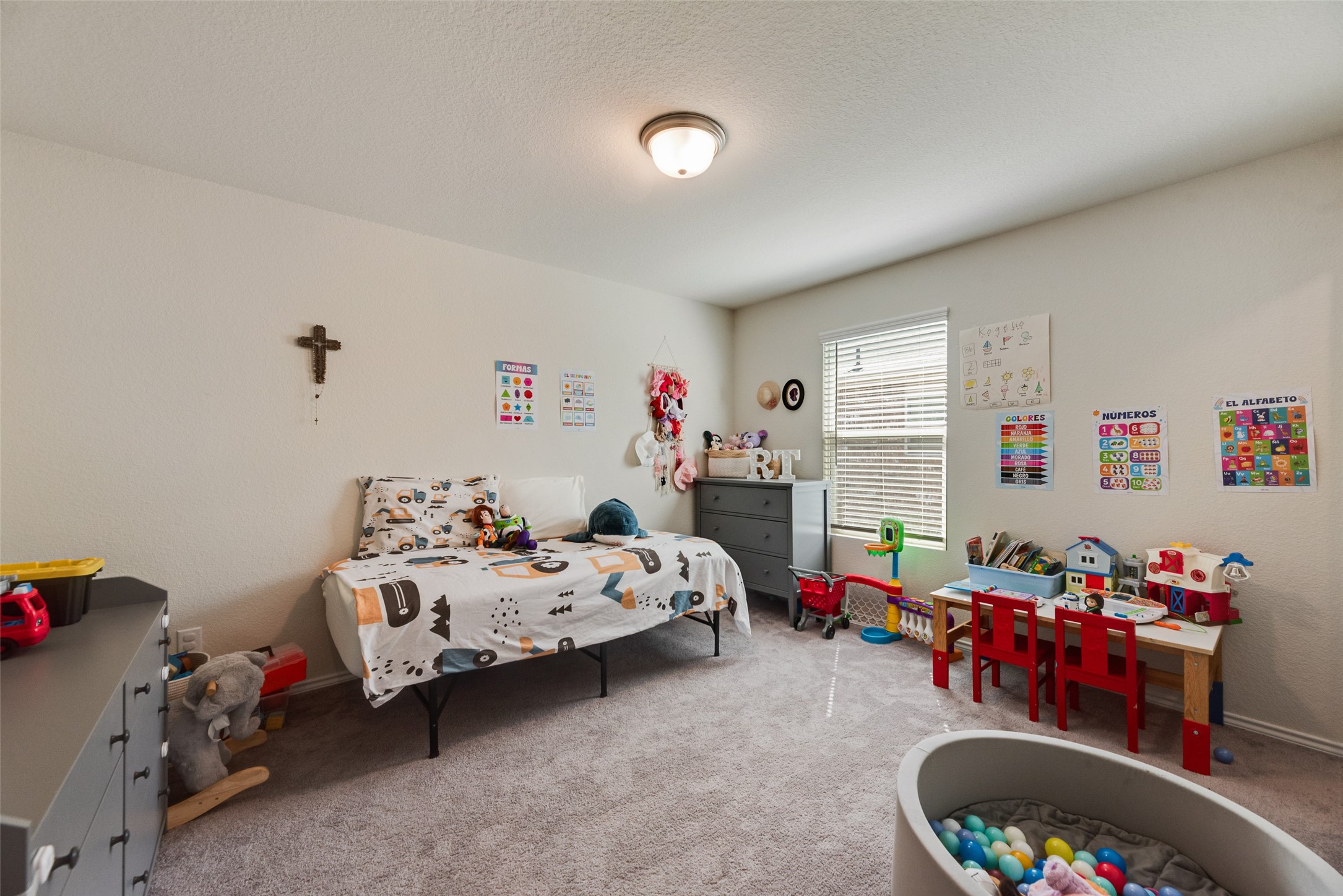 1912 Fox Glove Street