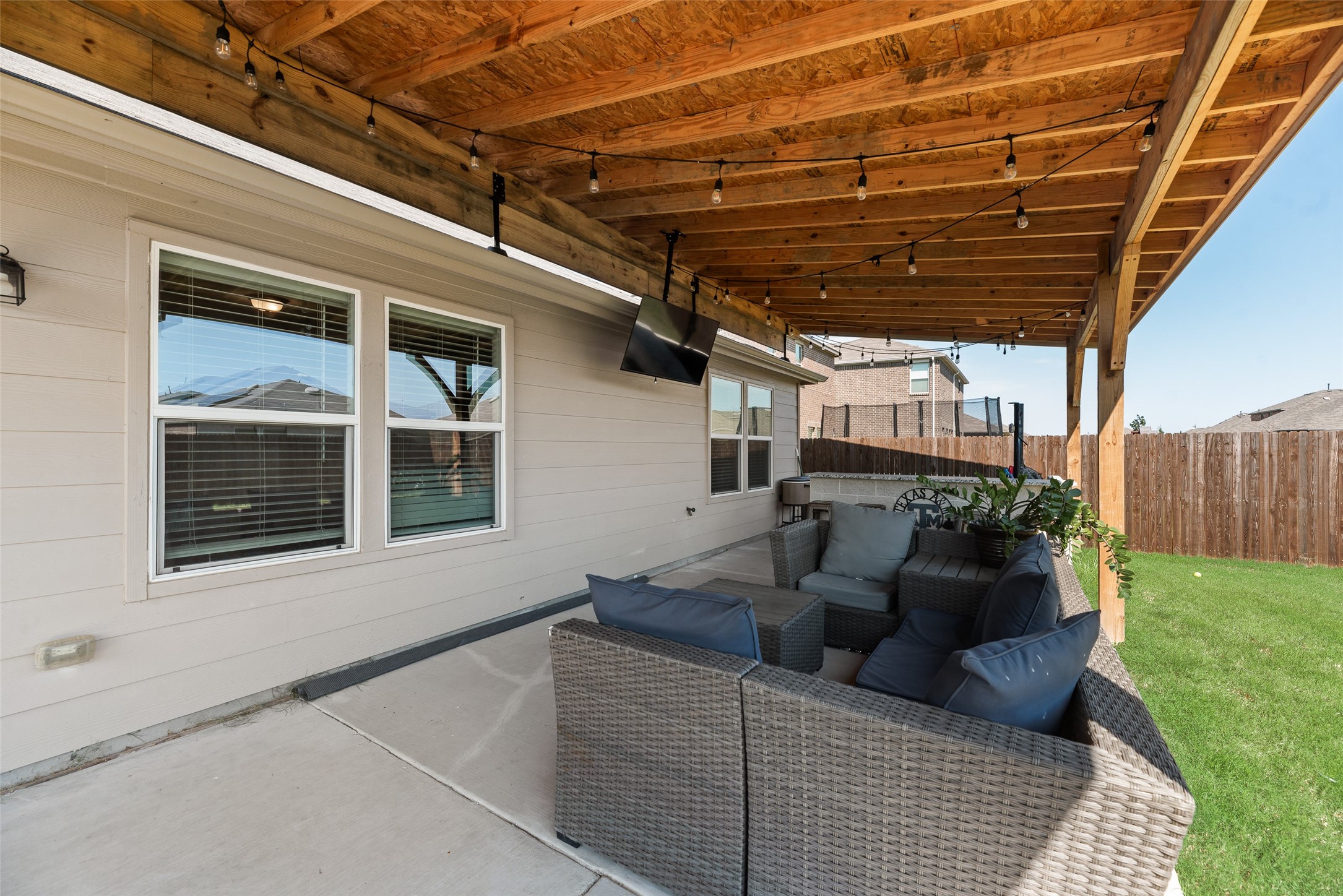 1912 Fox Glove Street