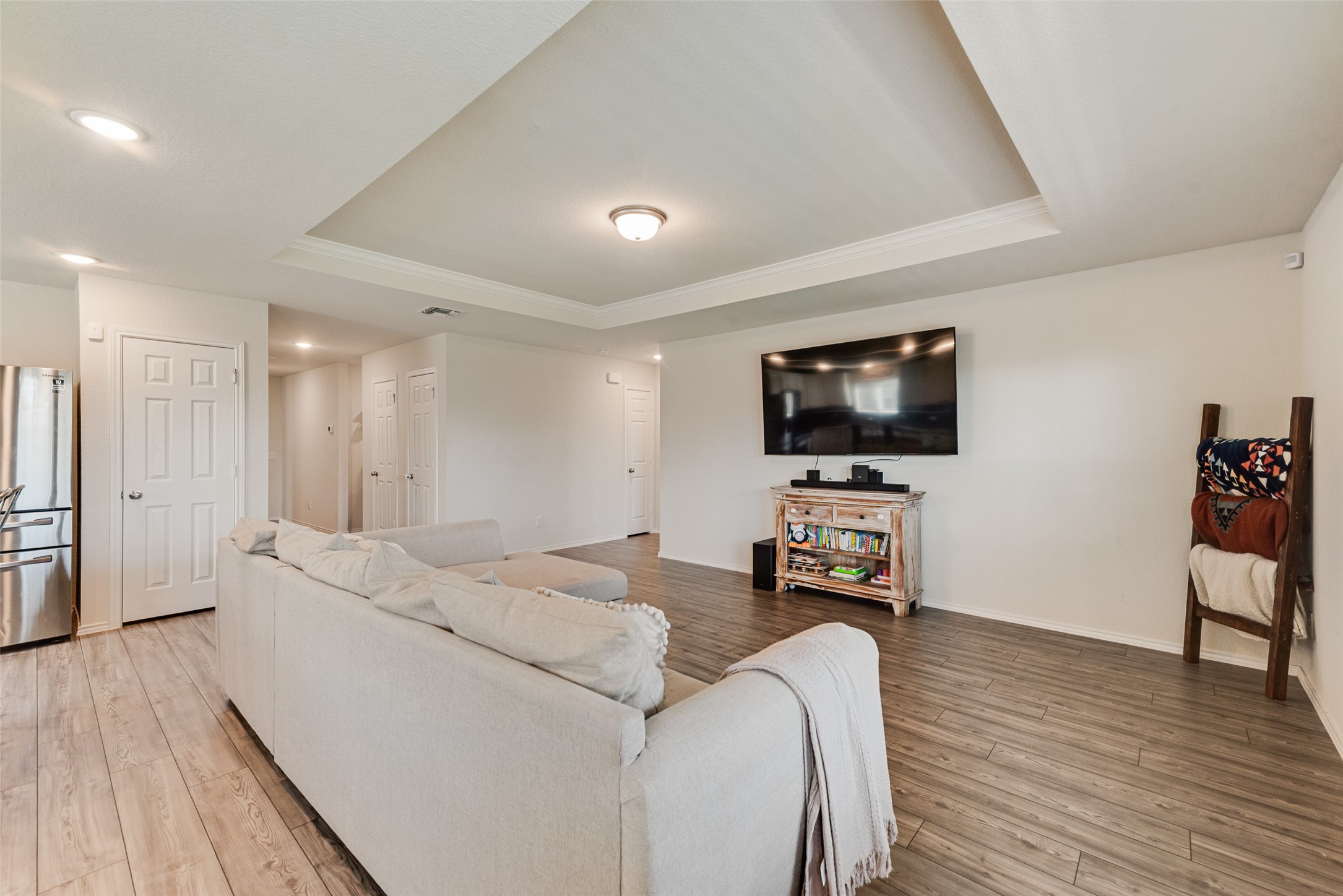 1912 Fox Glove Street