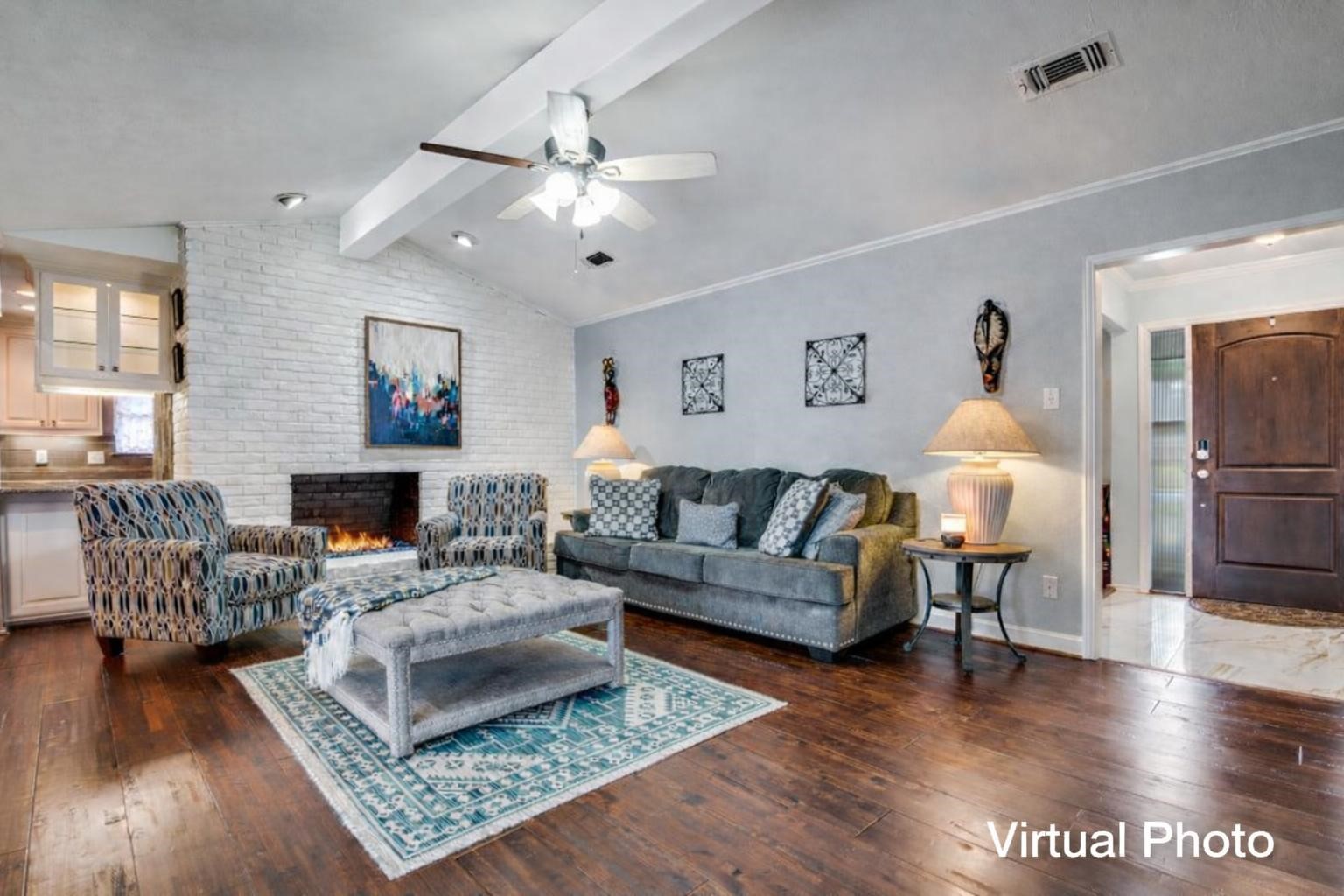 1028 Rosewood