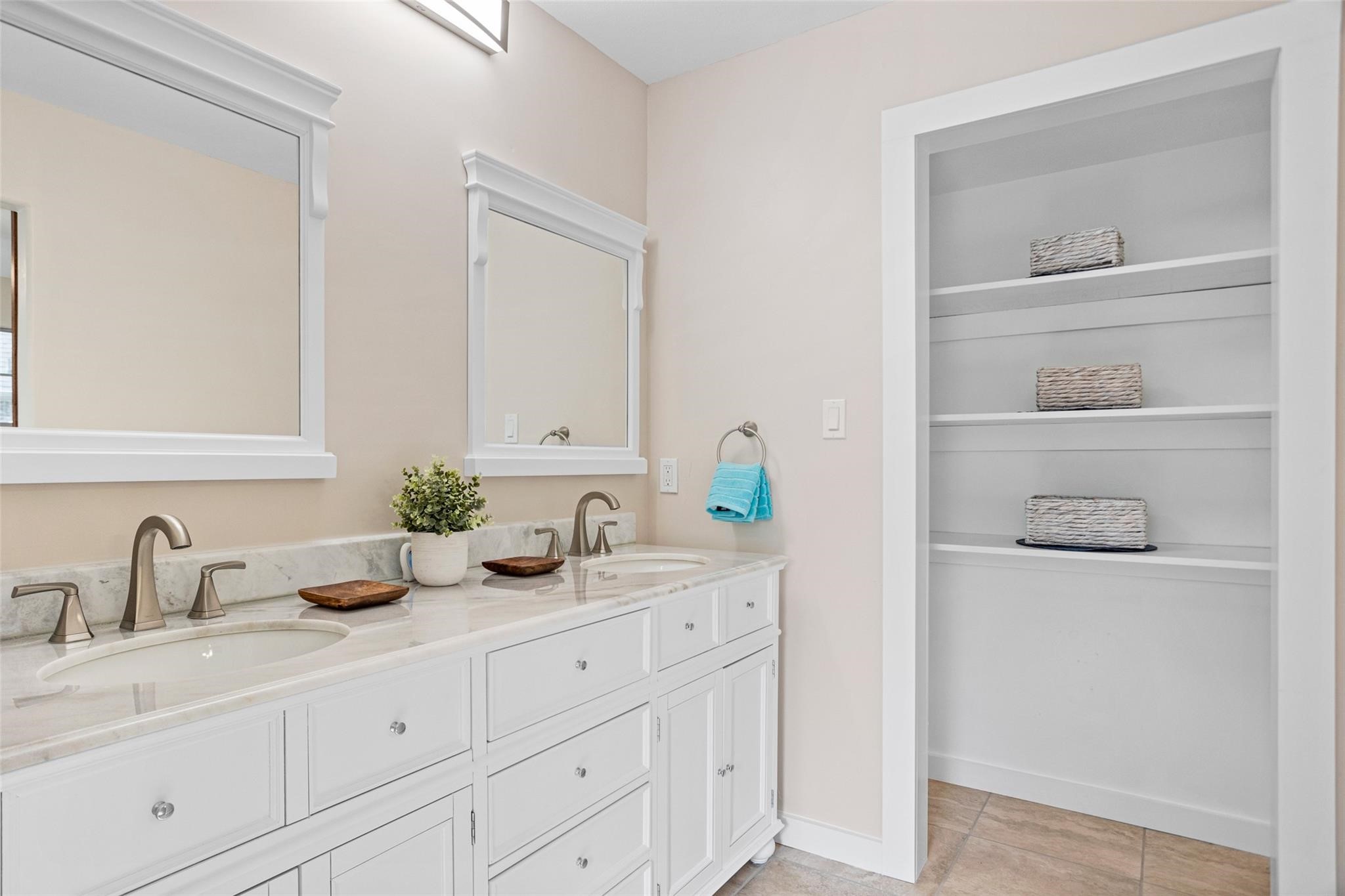 8735 S Monticello Circle 6