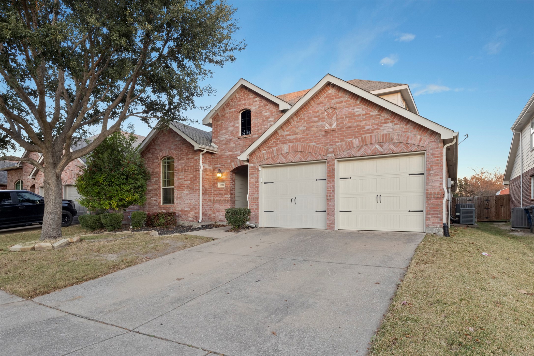 1931 Highland Oaks Drive