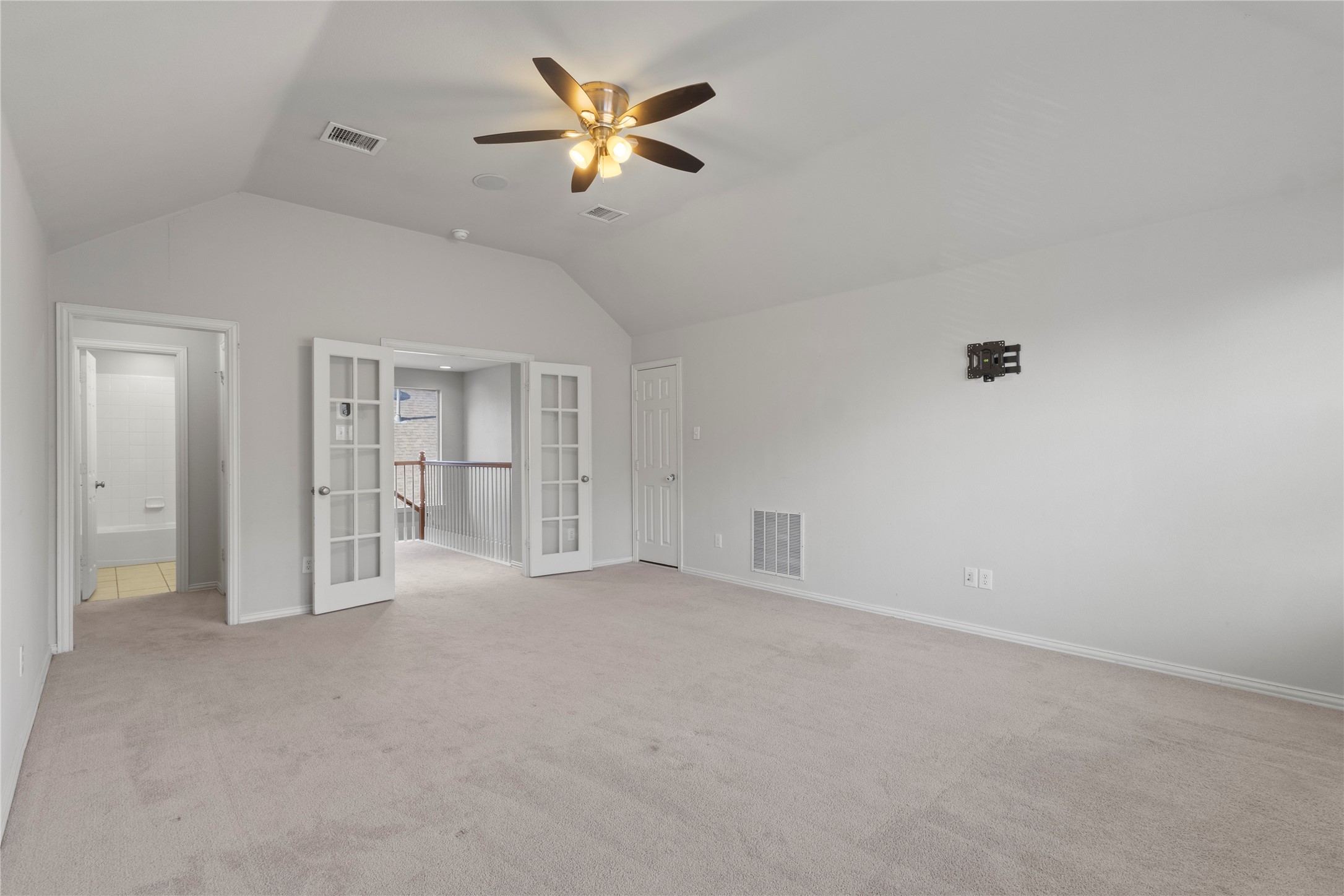 1931 Highland Oaks Drive