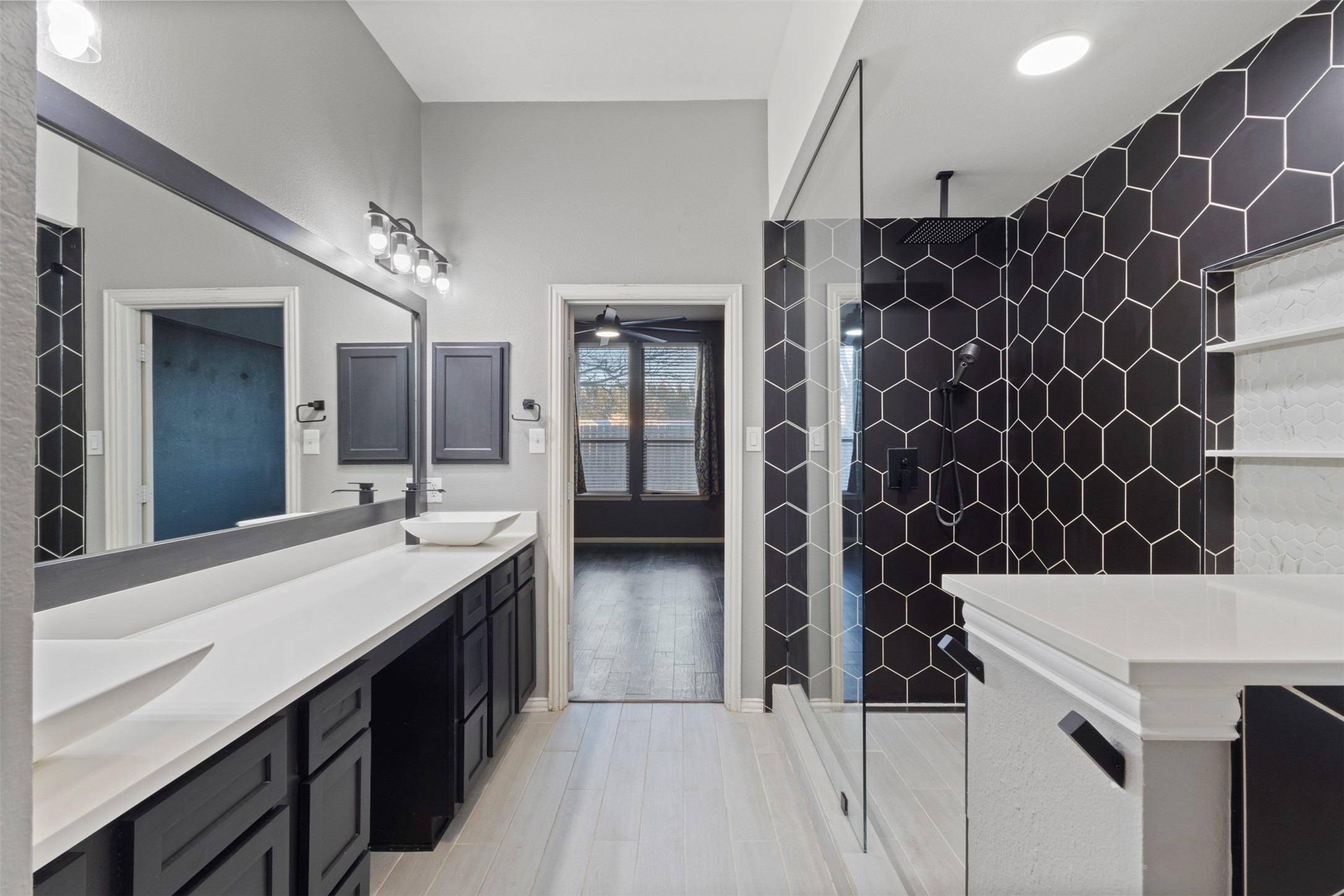 1931 Highland Oaks Drive