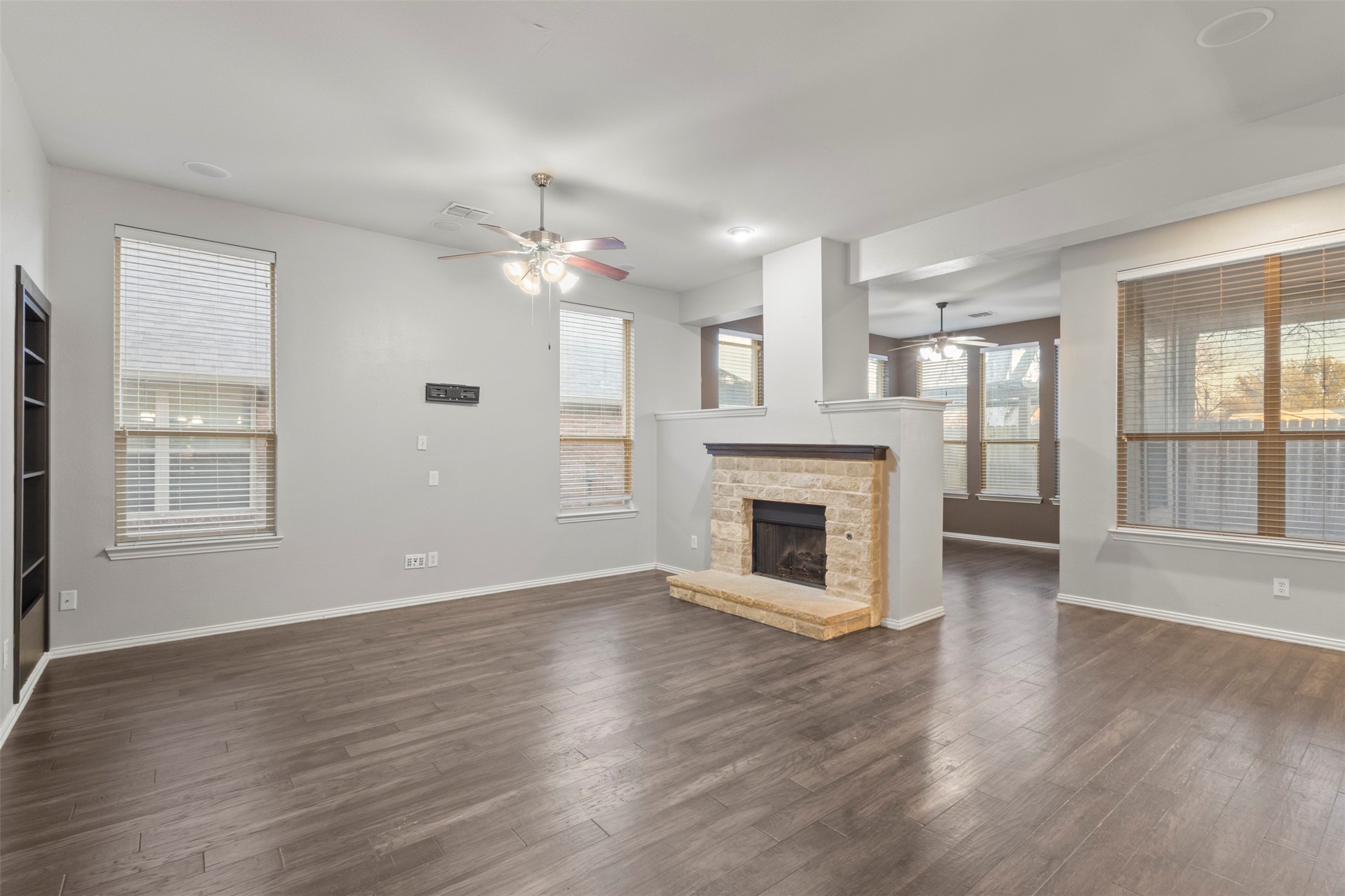 1931 Highland Oaks Drive