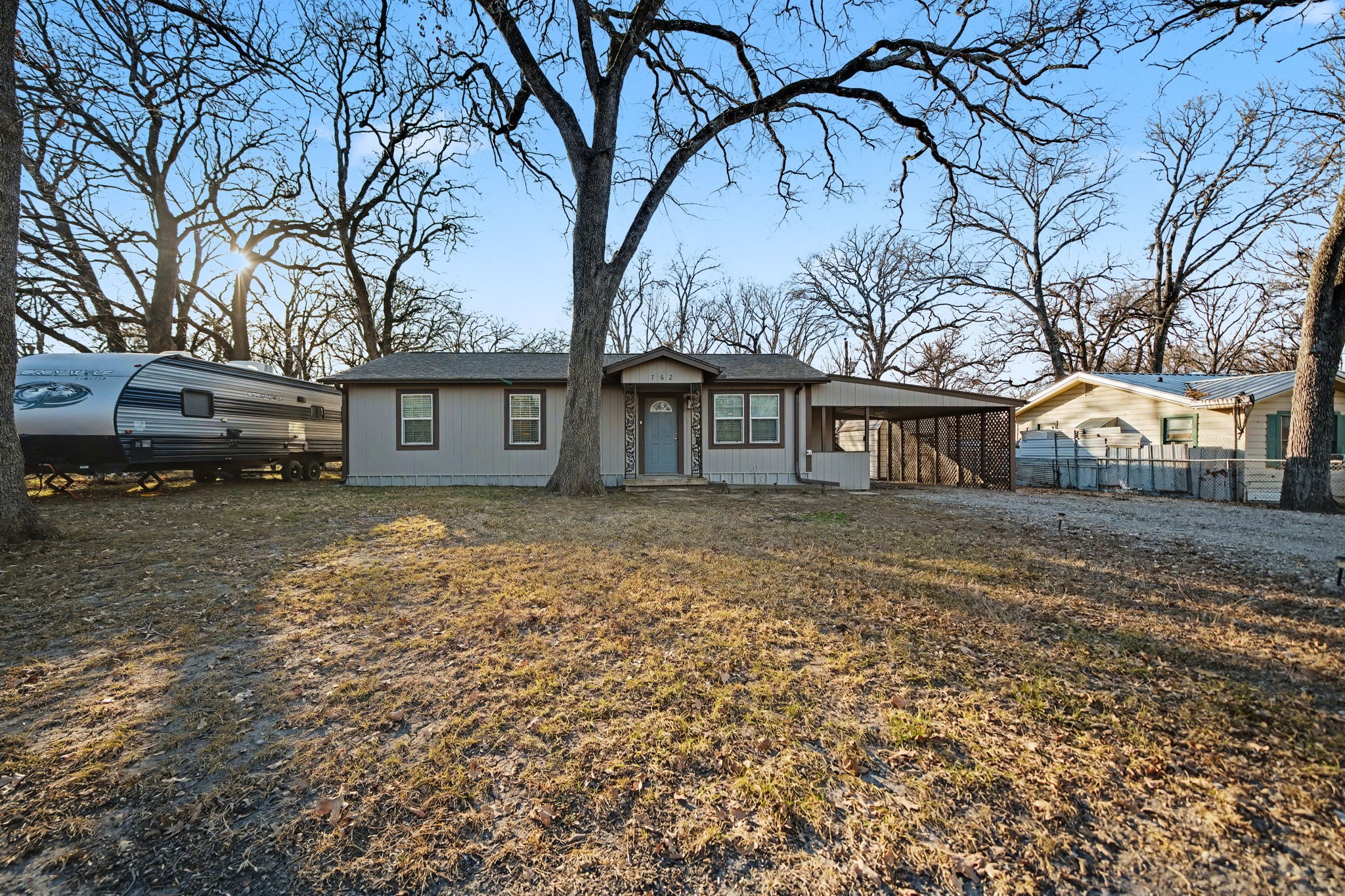 762 Oak Leaf Trail