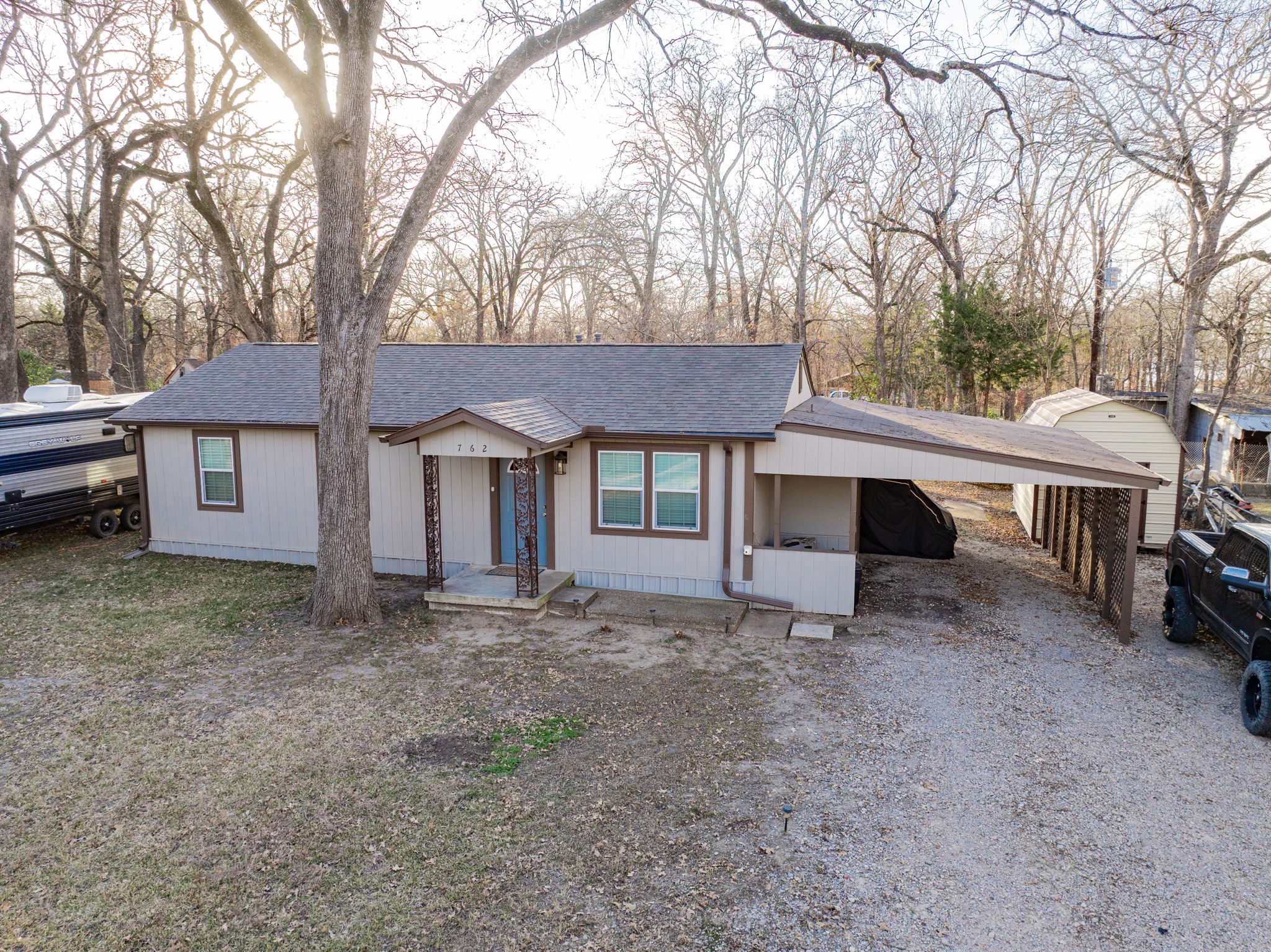 762 Oak Leaf Trail