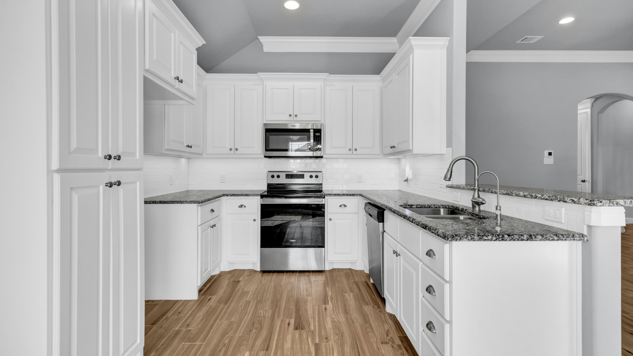 924 E 5th Street