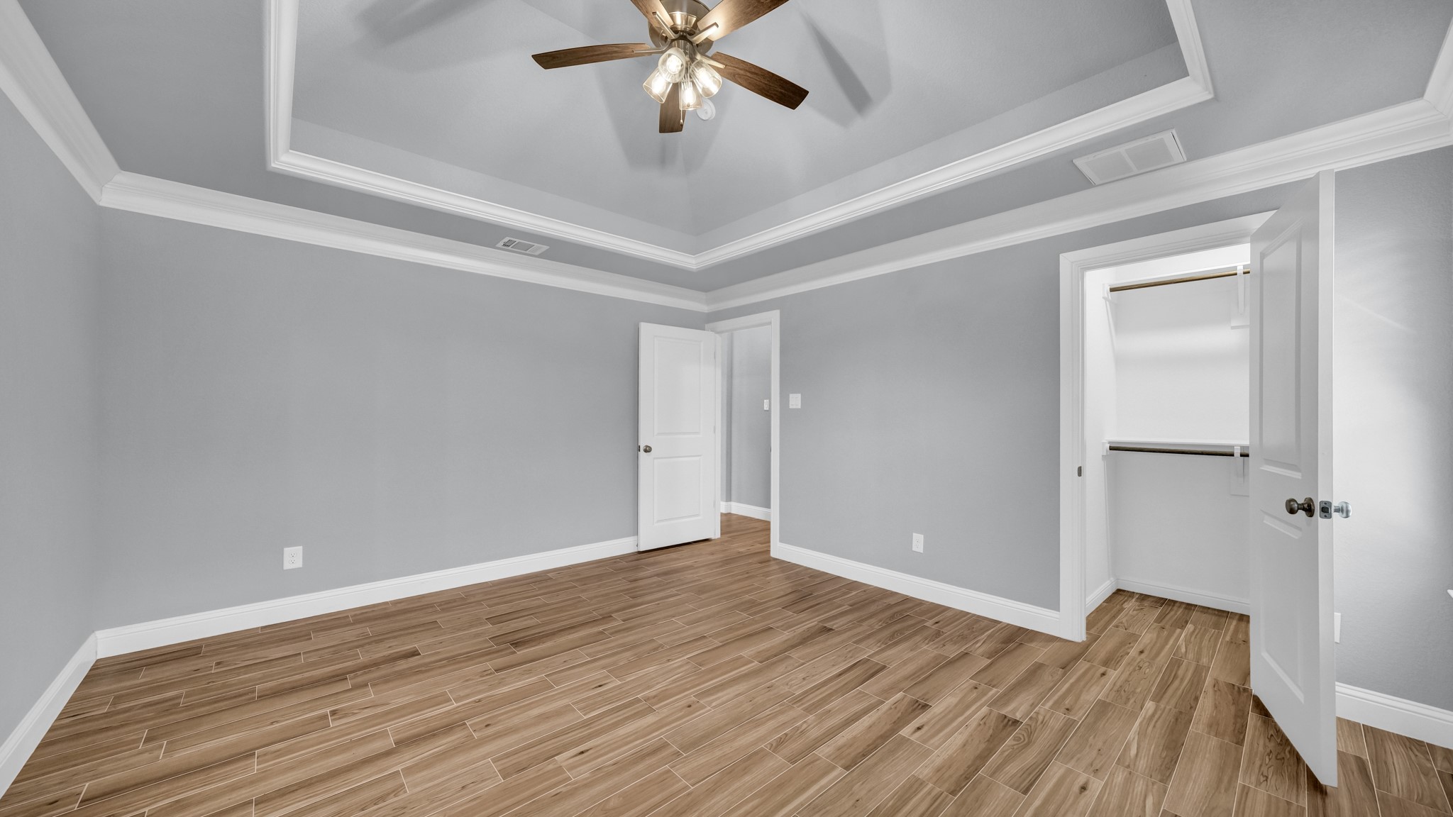 924 E 5th Street