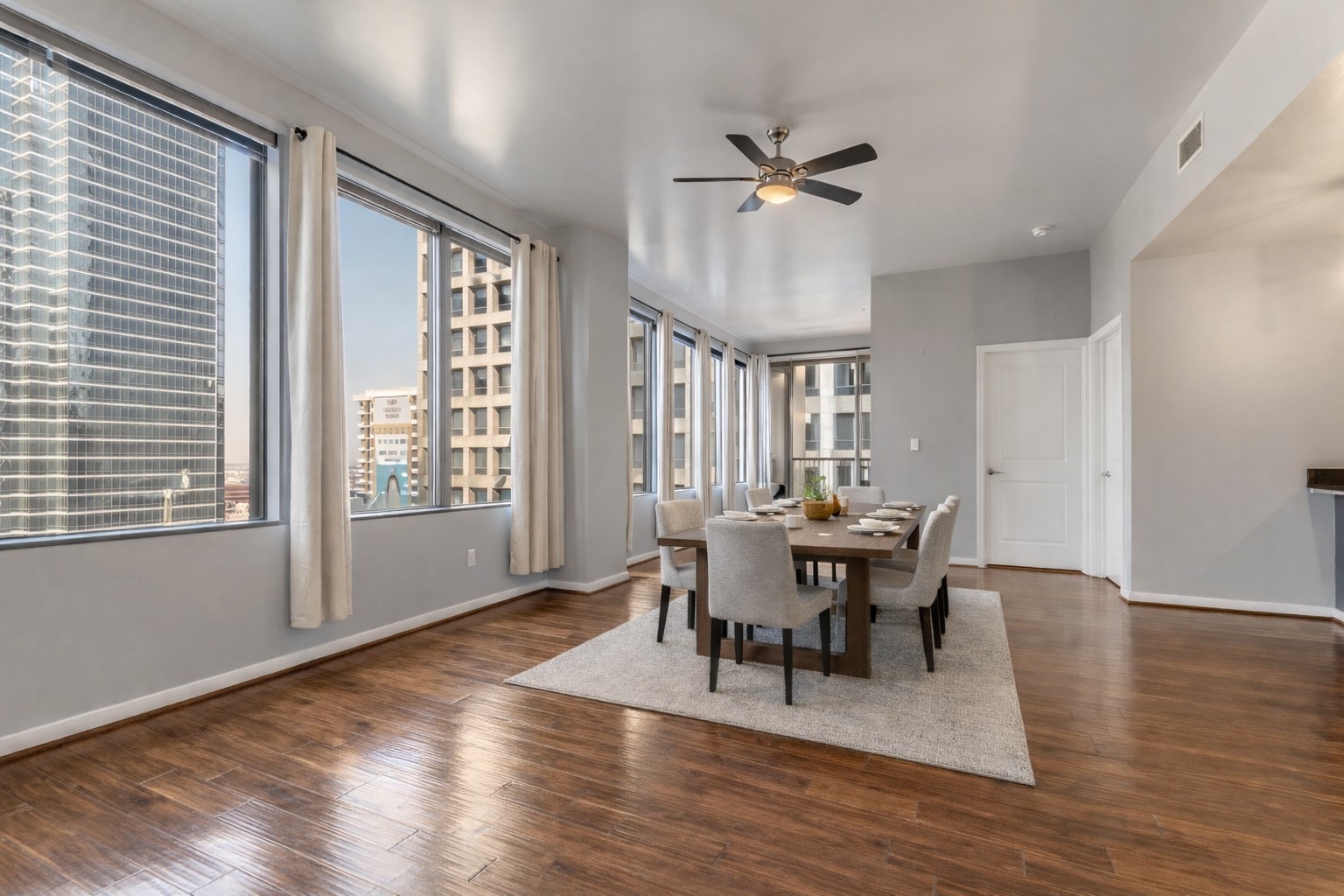 1200 Main Street 1506