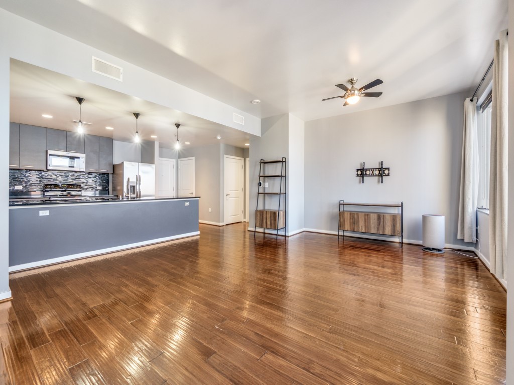 1200 Main Street 1506