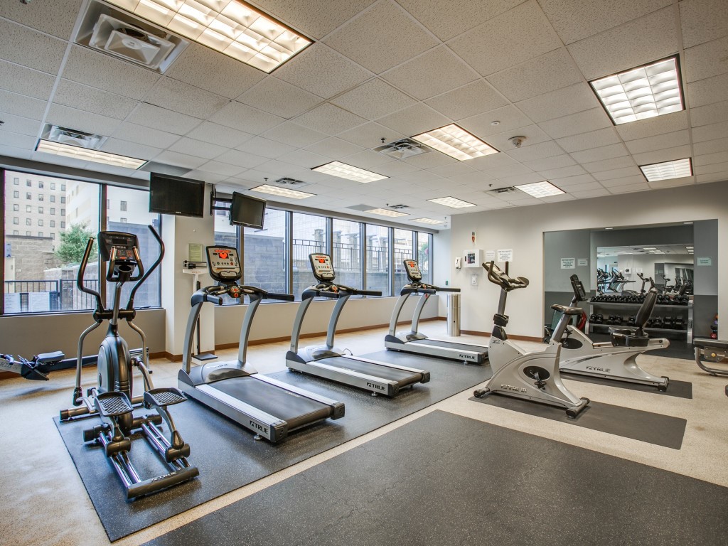 1200 Main Street 1506