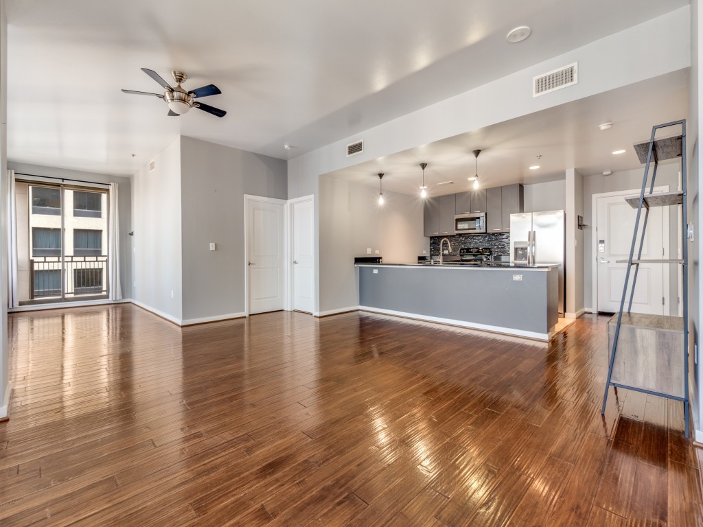 1200 Main Street 1506